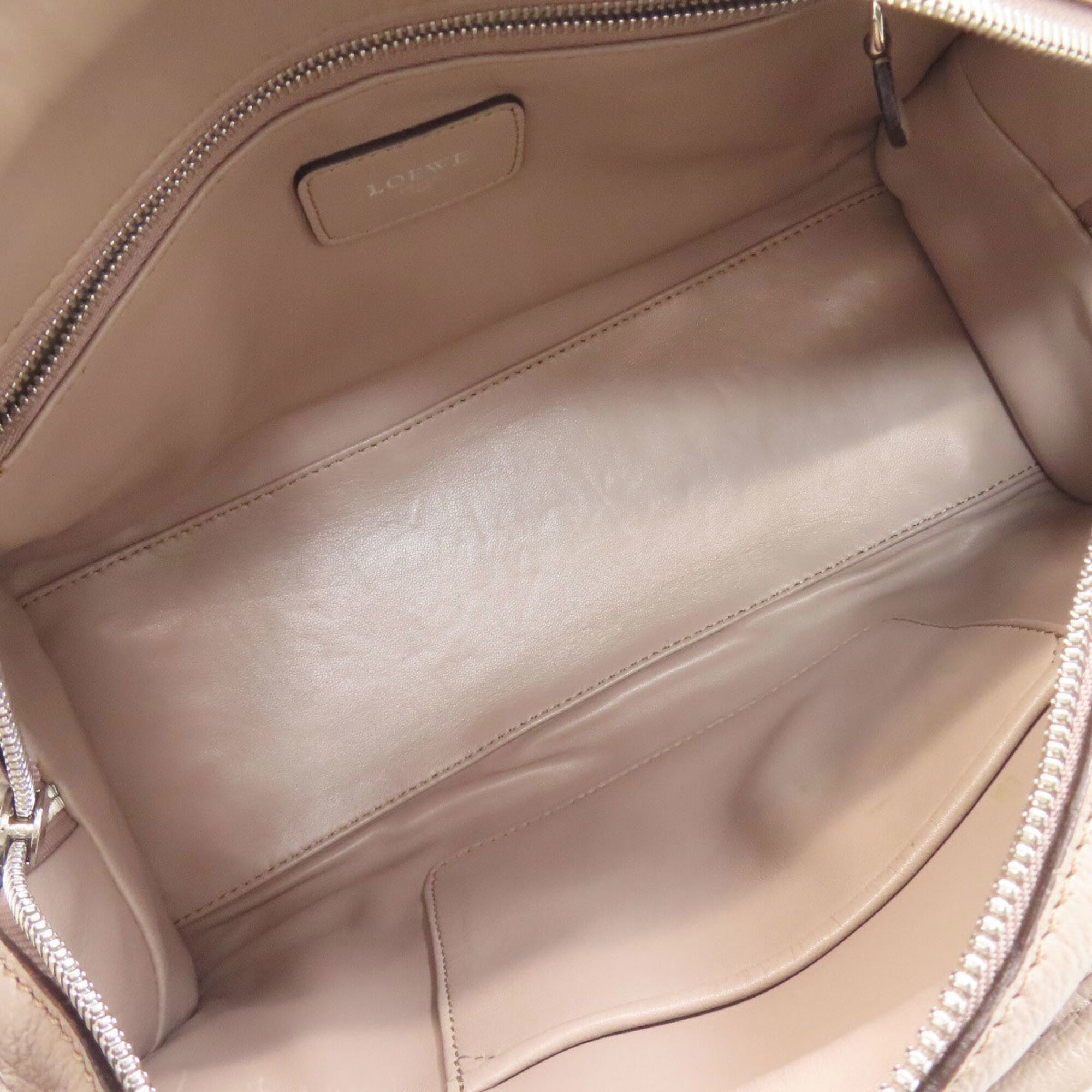 Loewe Grayish Leather Handbag (Pre-Owned)
