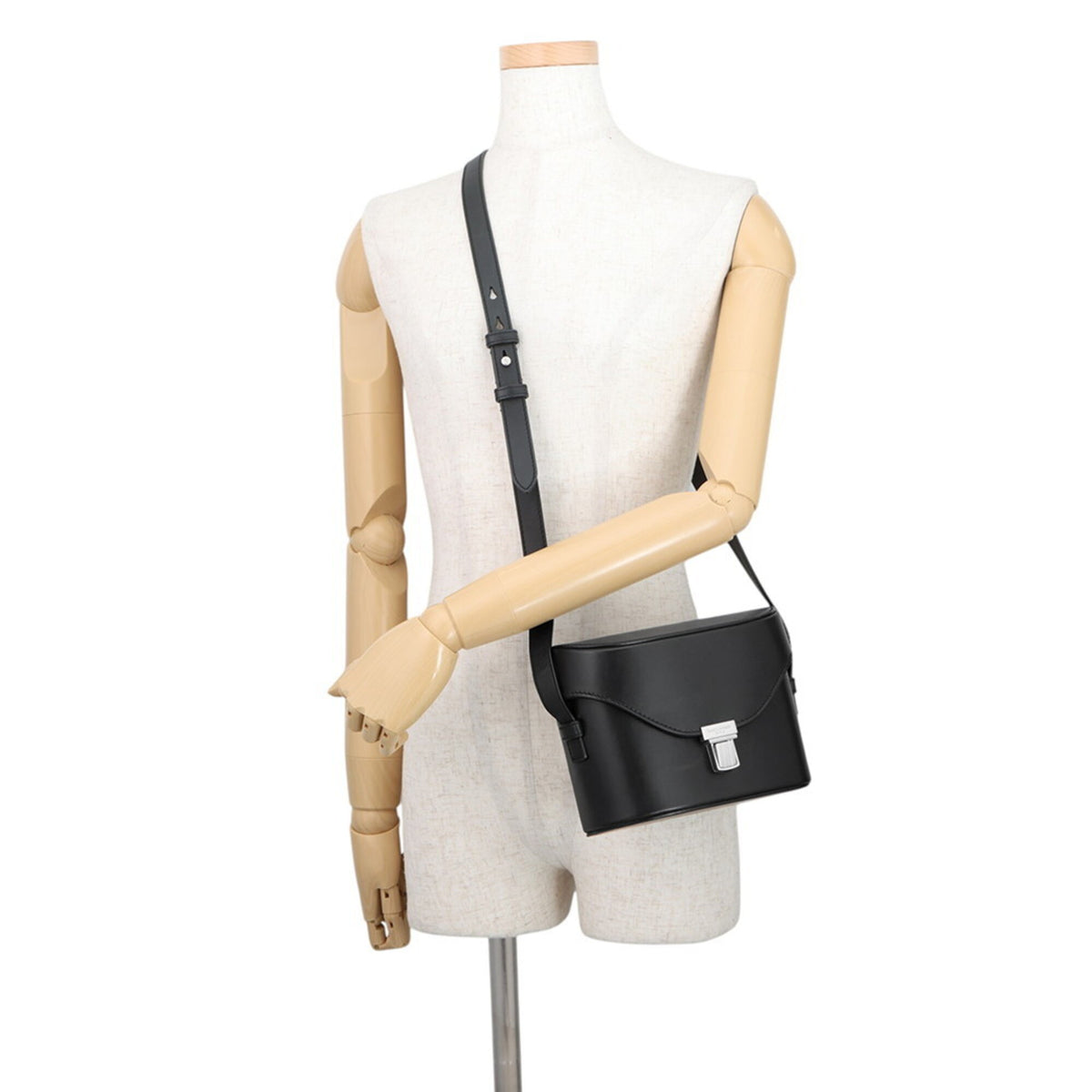 Yves Saint Laurent Black Leather Handbag Shoulder Bag (Pre-Owned)