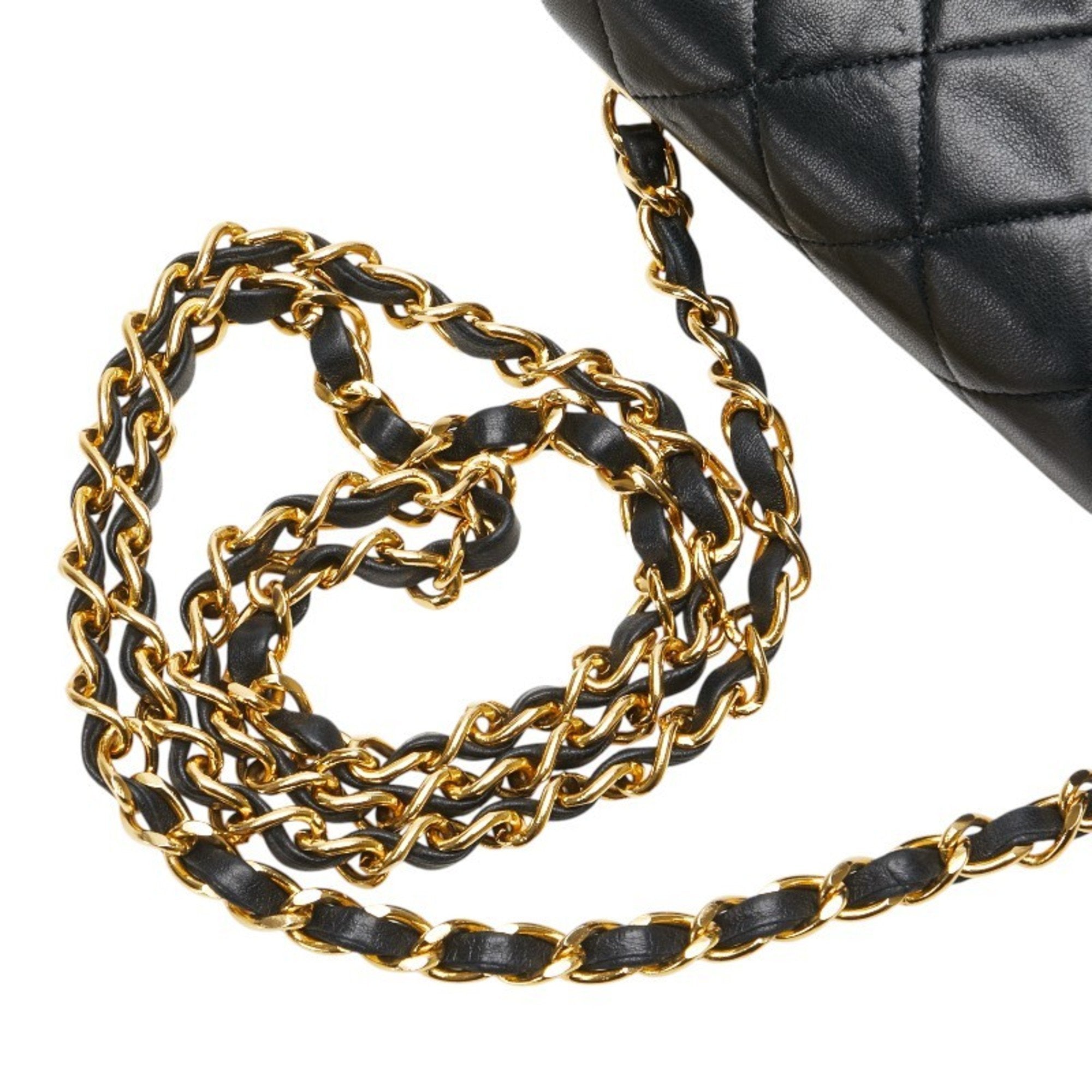Chanel Black Leather Shoulder Bag (Pre-Owned)