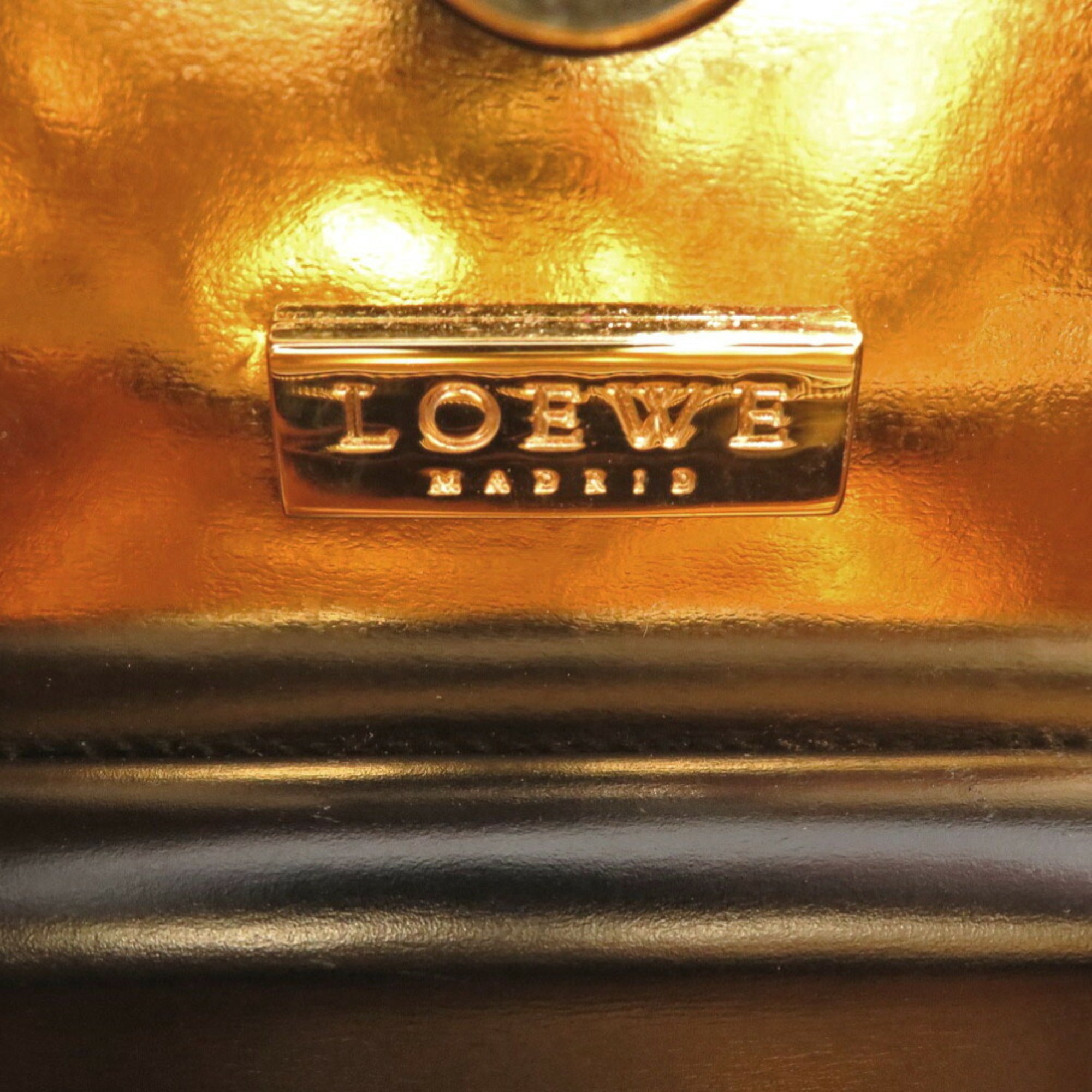Loewe Black Leather Handbag (Pre-Owned)