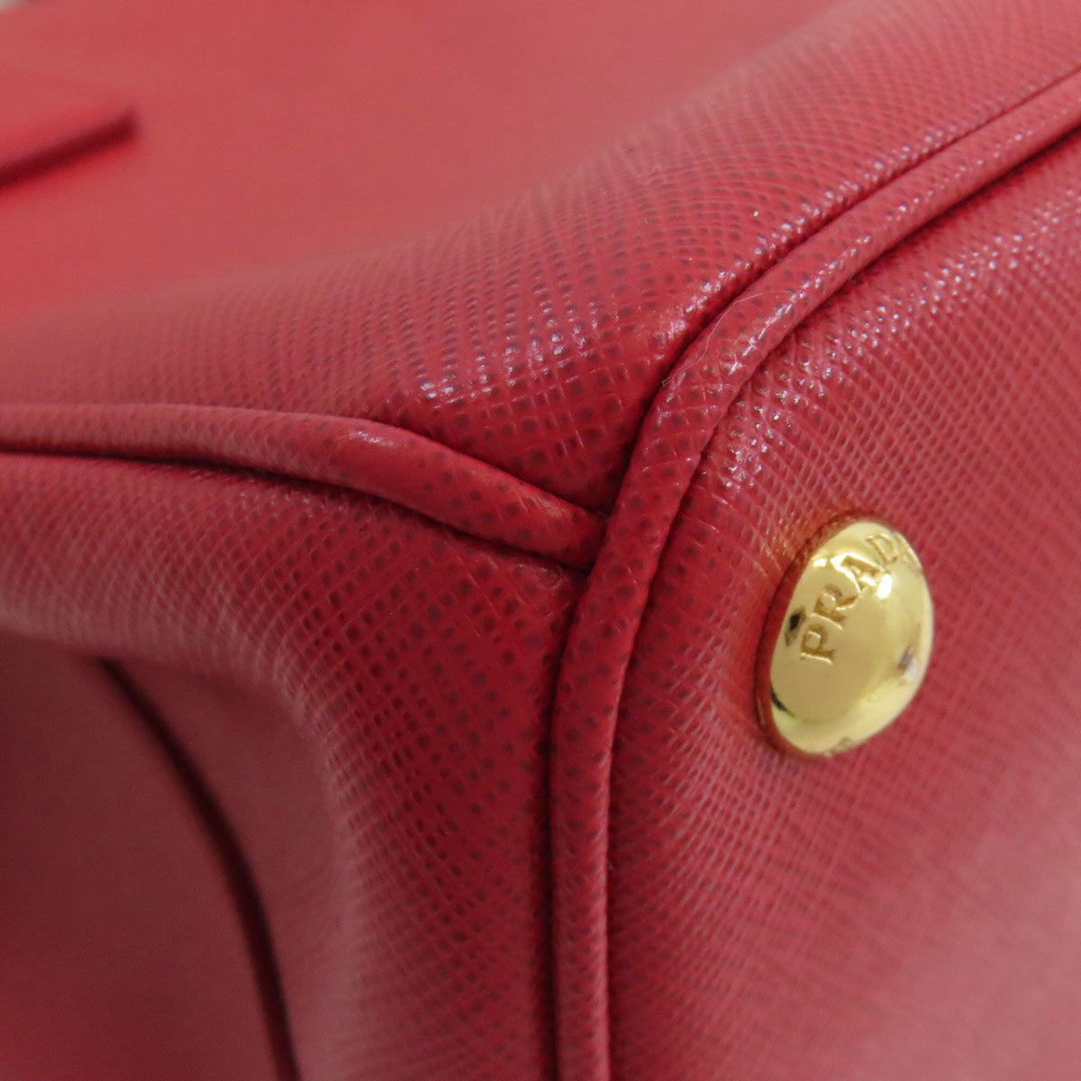 Prada Red Color Leather Handbag (Pre-Owned)