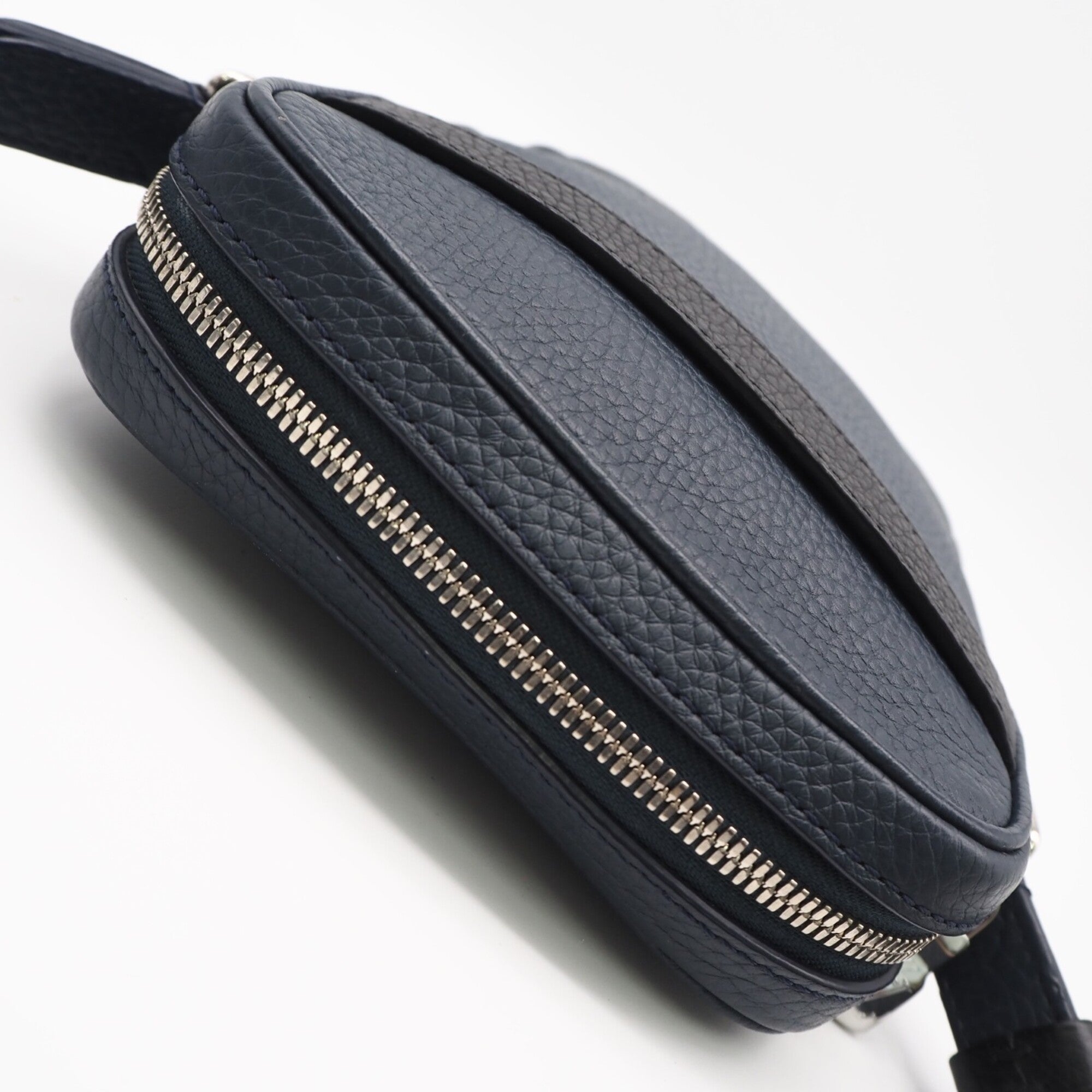 Louis Vuitton Navy Leather Shoulder Bag (Pre-Owned)