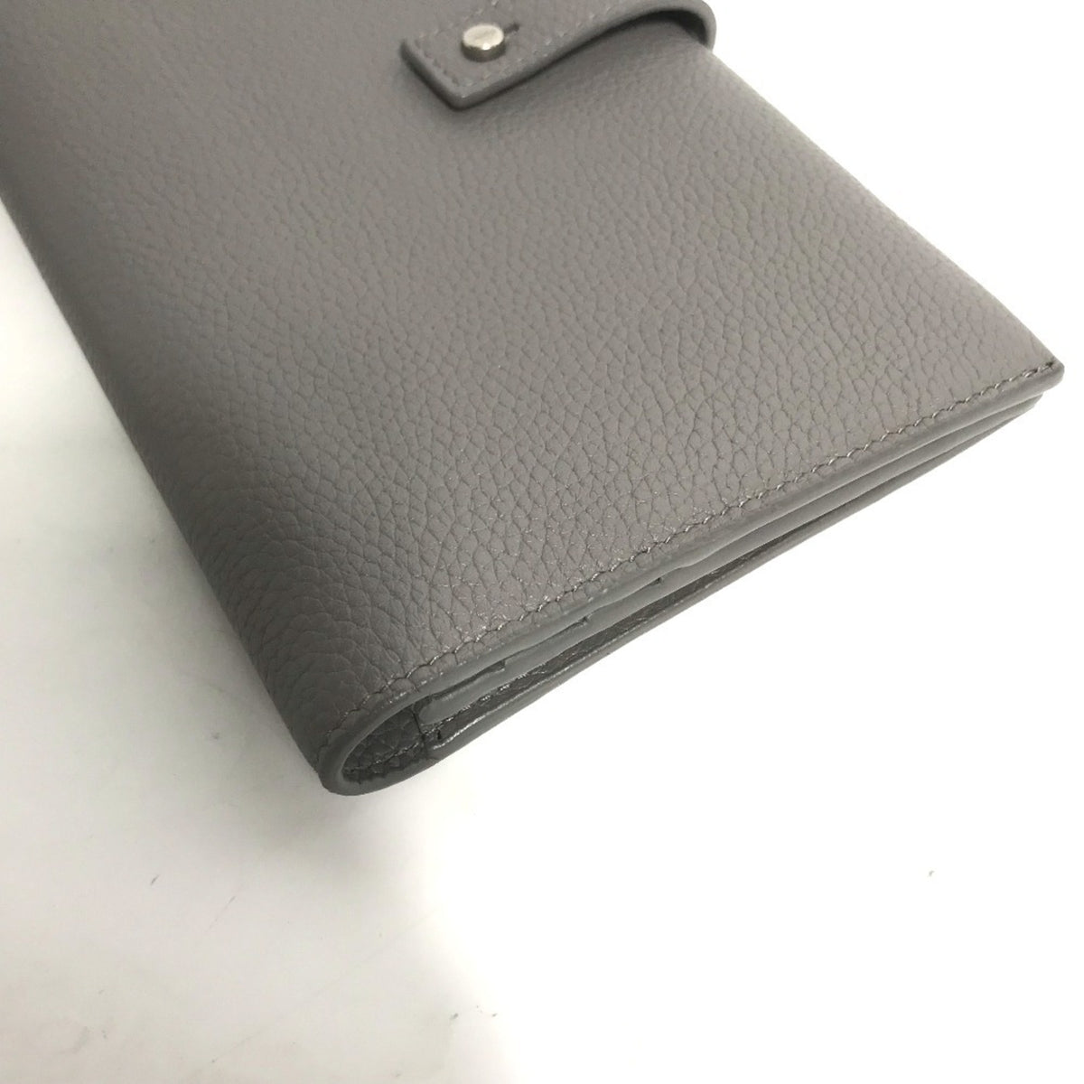 Yves Saint Laurent Gray Leather Long Wallet (Bi-Fold) (Pre-Owned)