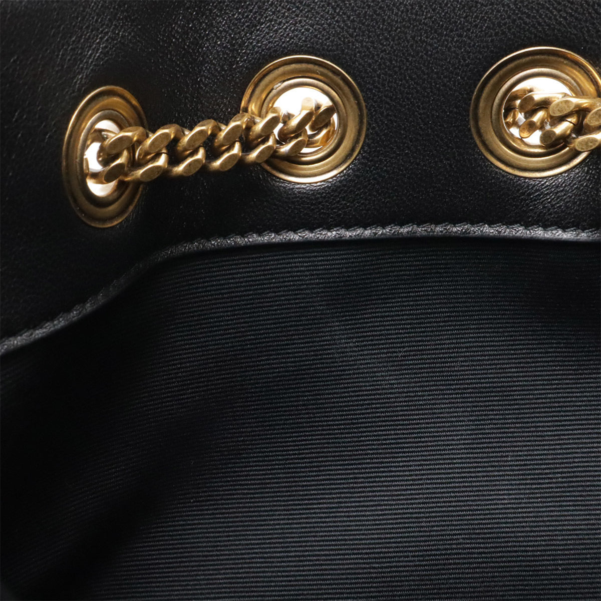 Yves Saint Laurent Black Leather Shoulder Bag (Pre-Owned)