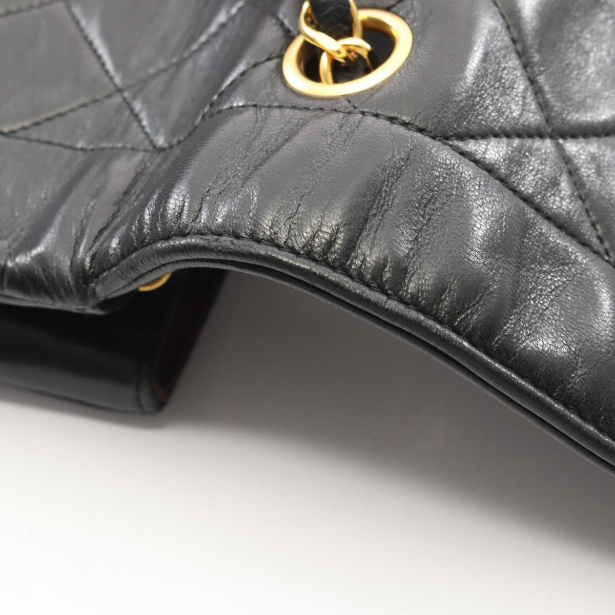 Chanel Black Leather Handbag Shoulder Bag (Pre-Owned)