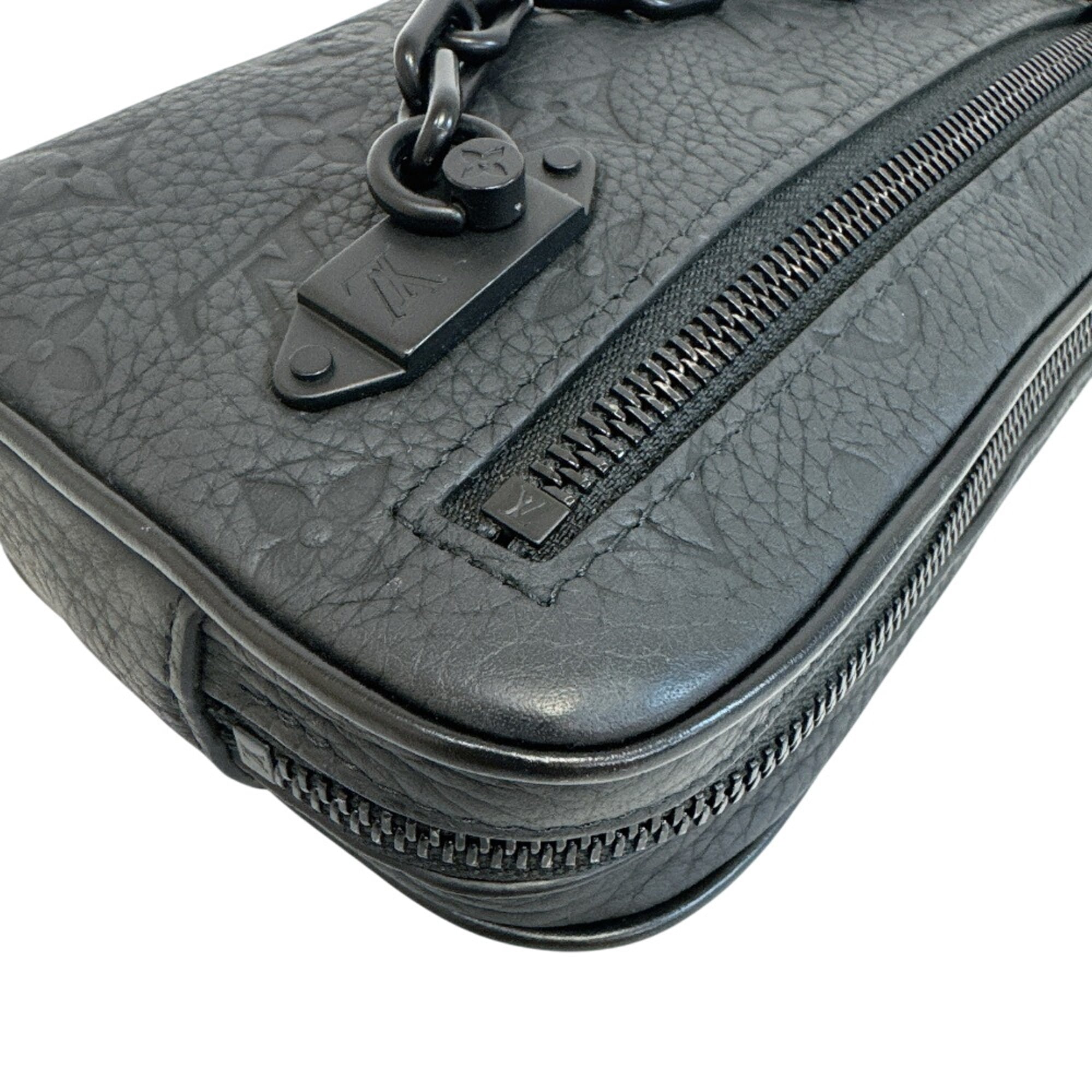 Louis Vuitton Black Leather Clutch Bag Pochette (Pre-Owned)