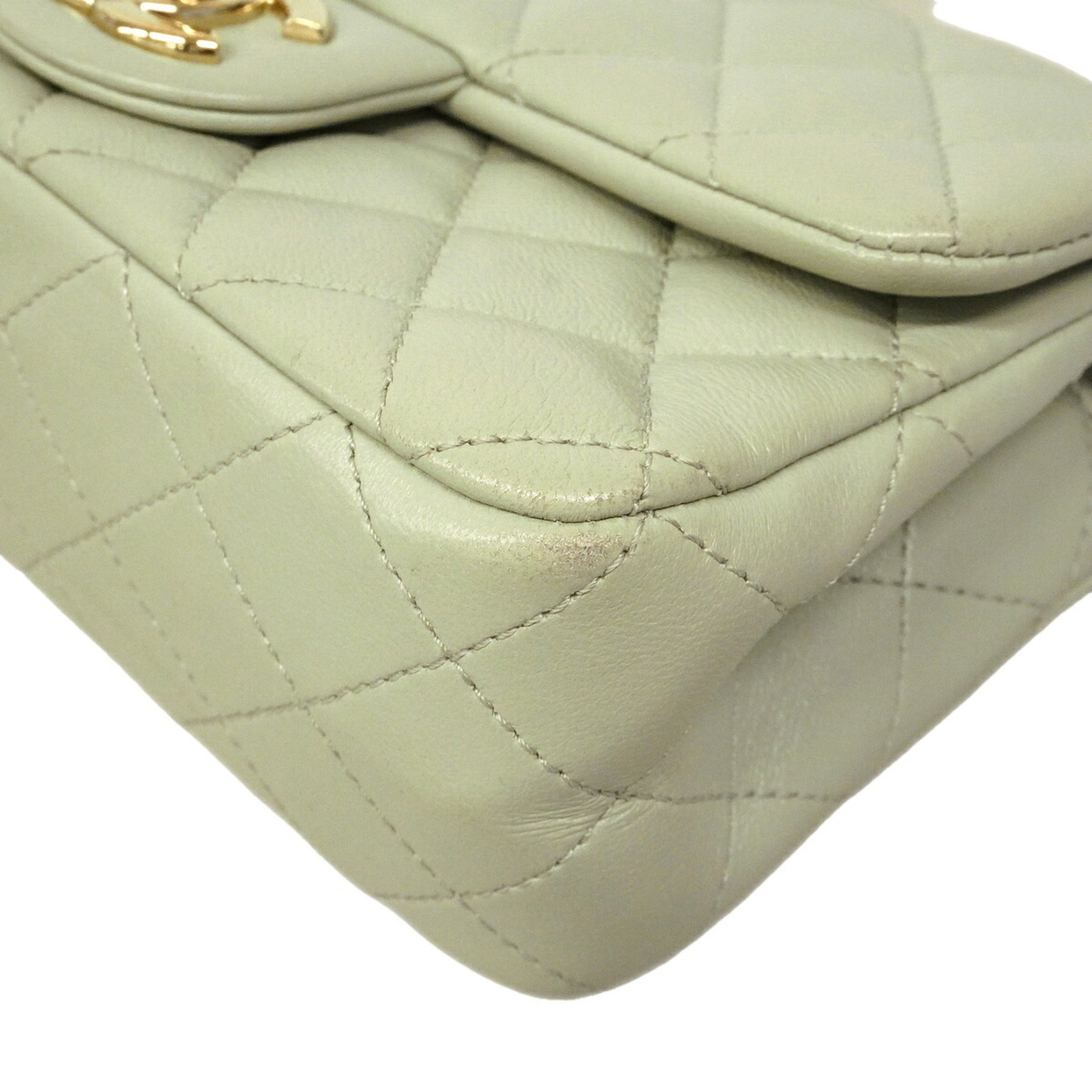 Chanel Green Leather Shoulder Bag (Pre-Owned)