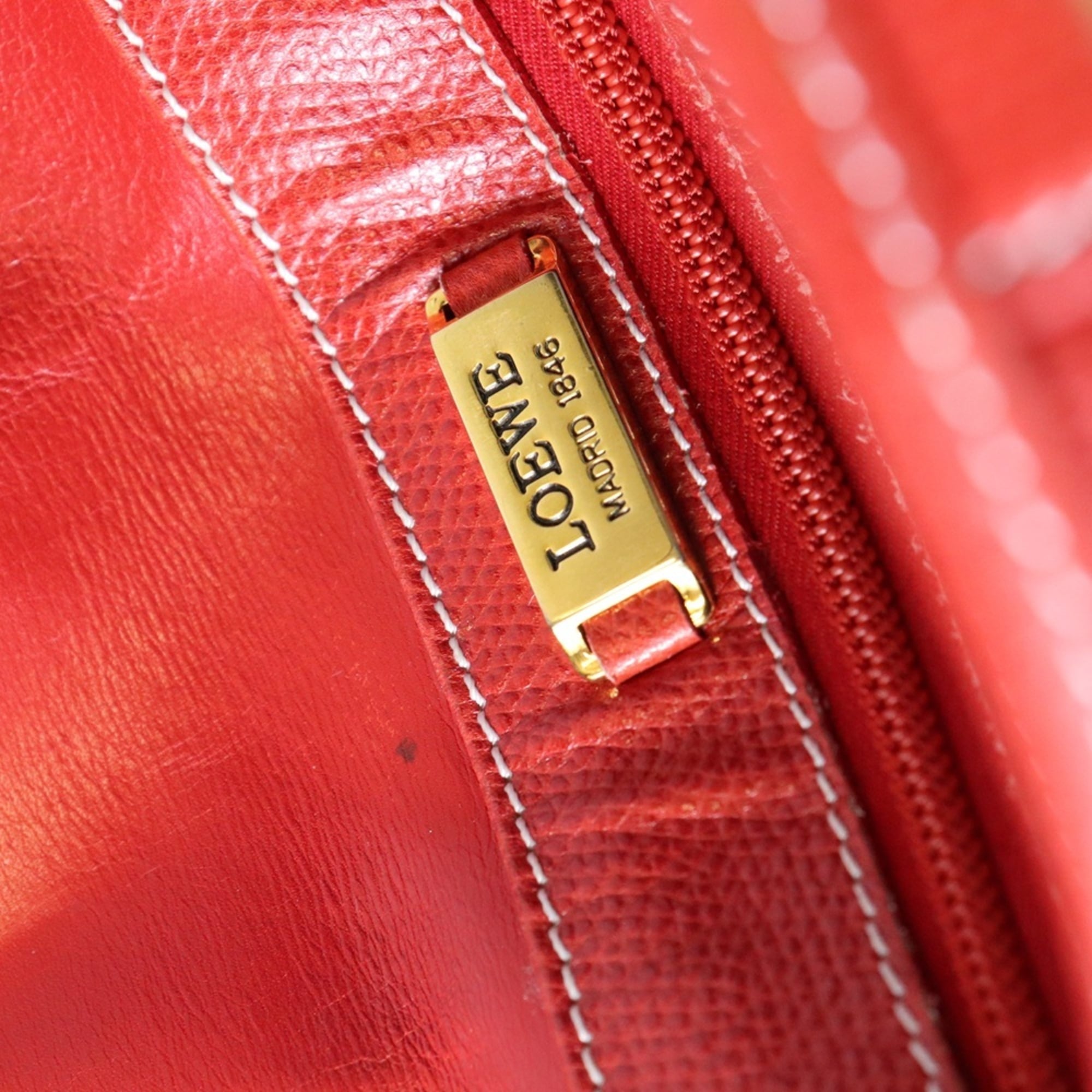 Loewe Red Color Leather Shoulder Bag (Pre-Owned)