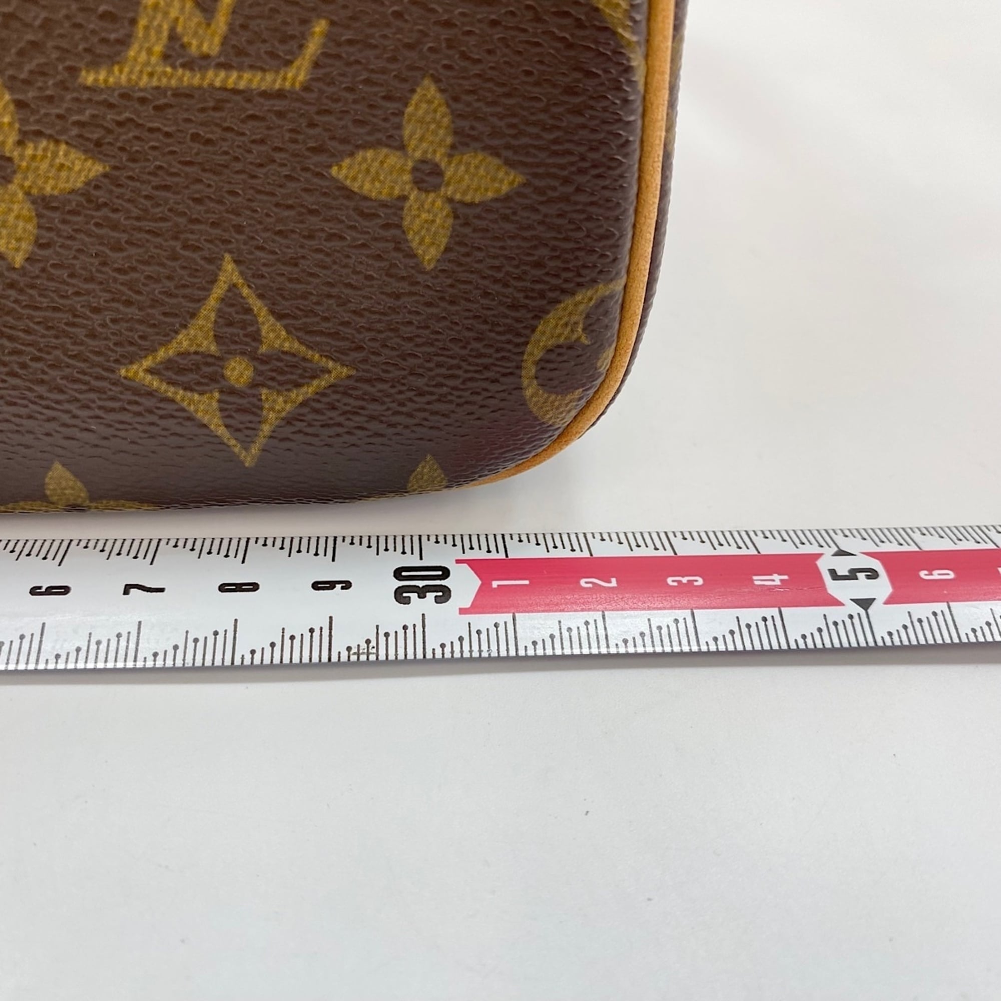 Louis Vuitton Brown Monogram Monogram Shoulder Bag (Pre-Owned)