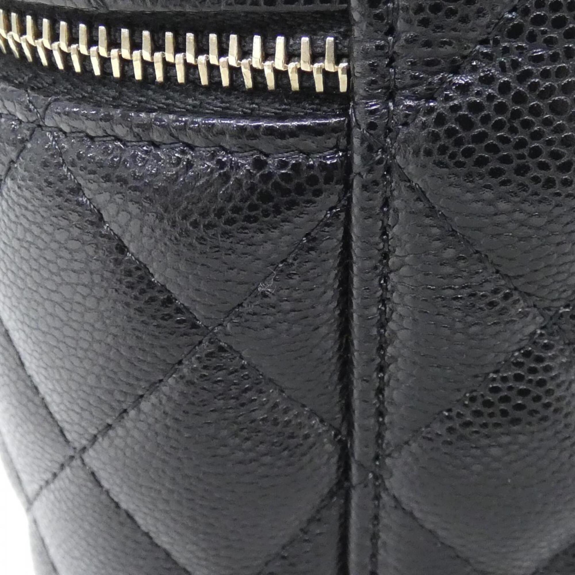 Chanel Black Grained Calfskin Handbag (Pre-Owned)