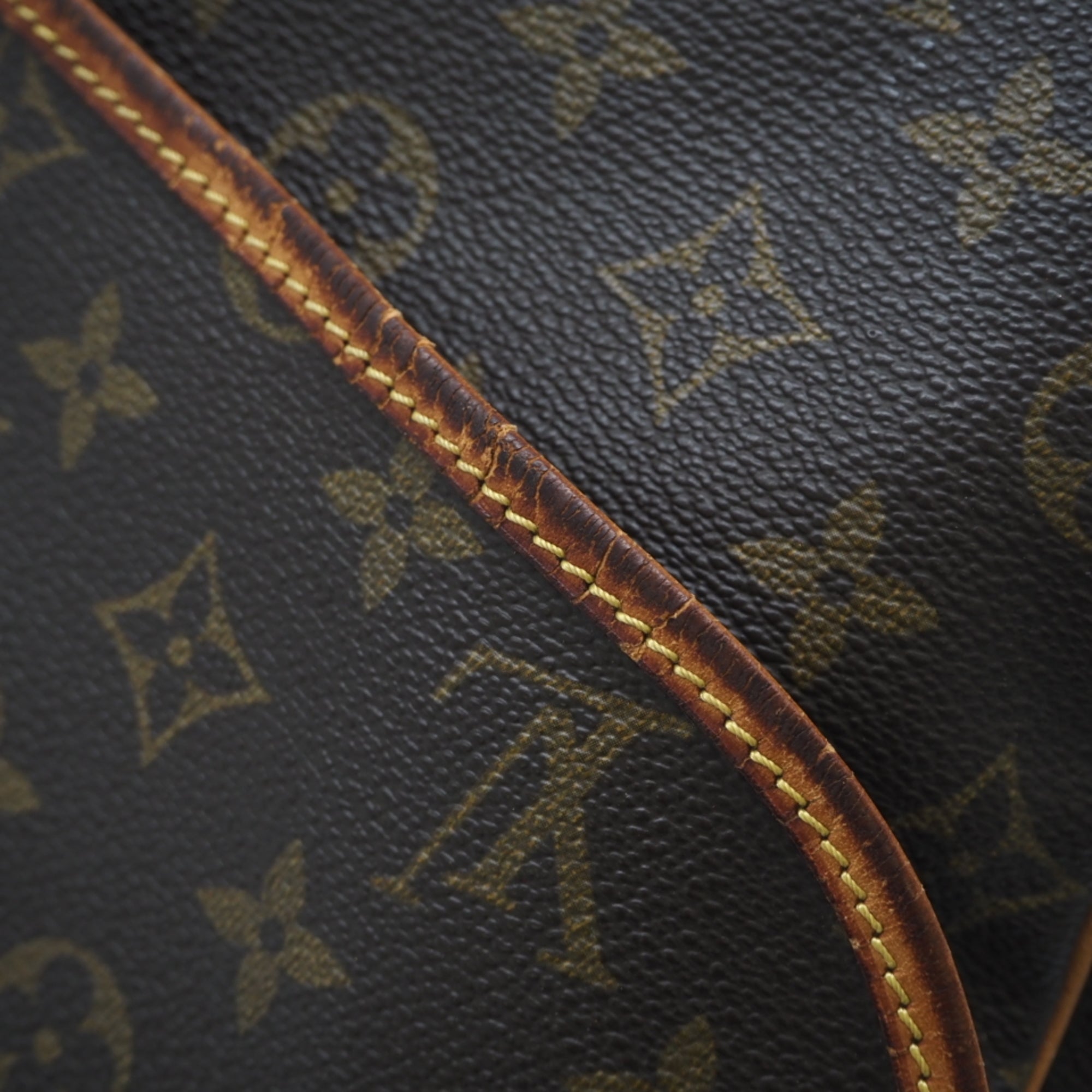 Louis Vuitton Brown Monogram Monogram Shoulder Bag (Pre-Owned)