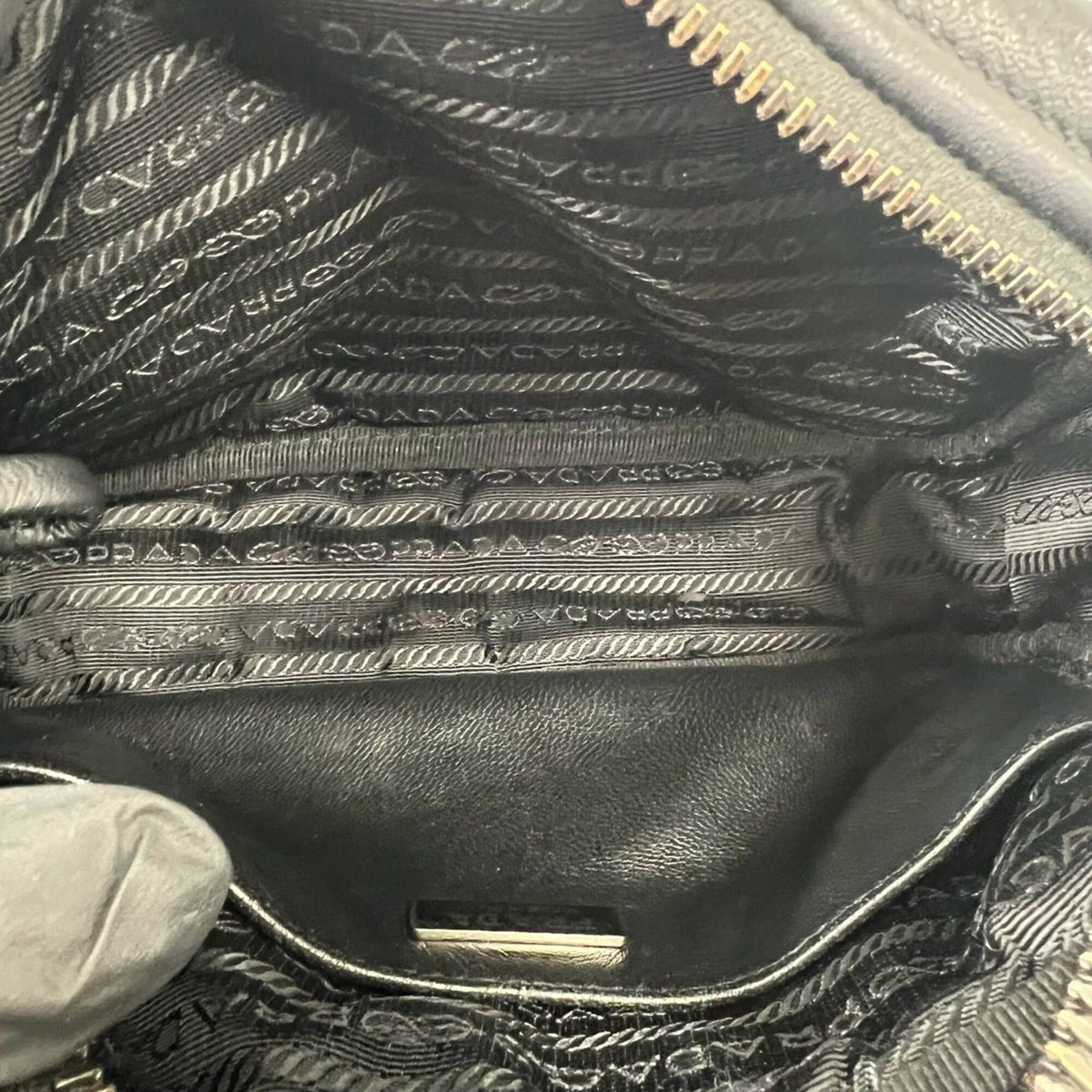 Prada Black Leather Pochette Shoulder Bag (Pre-Owned)