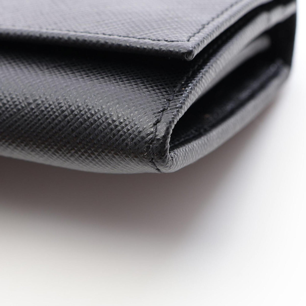 Prada Black Saffiano Long Wallet (Bi-Fold) (Pre-Owned)