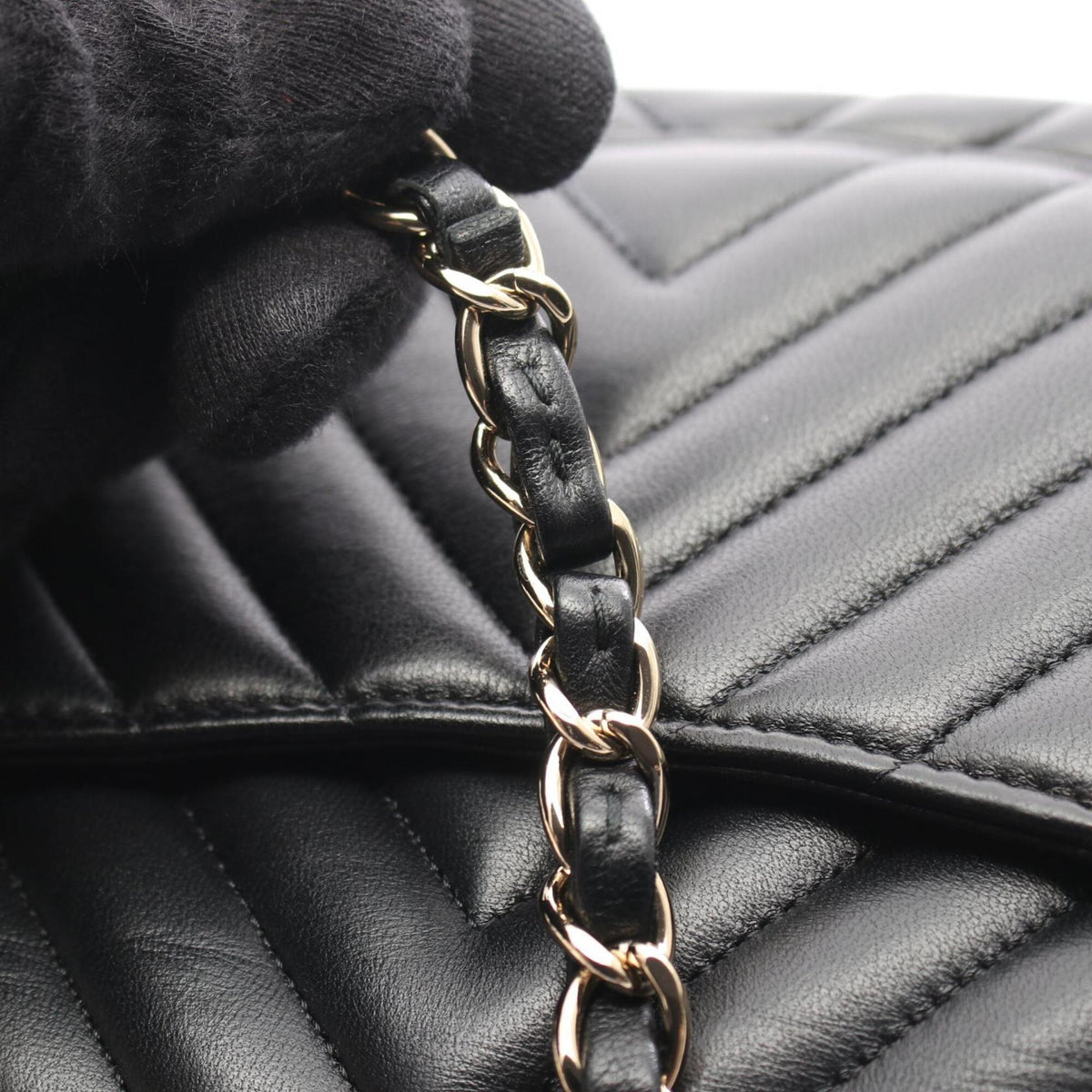 Chanel Black Leather Handbag Shoulder Bag (Pre-Owned)