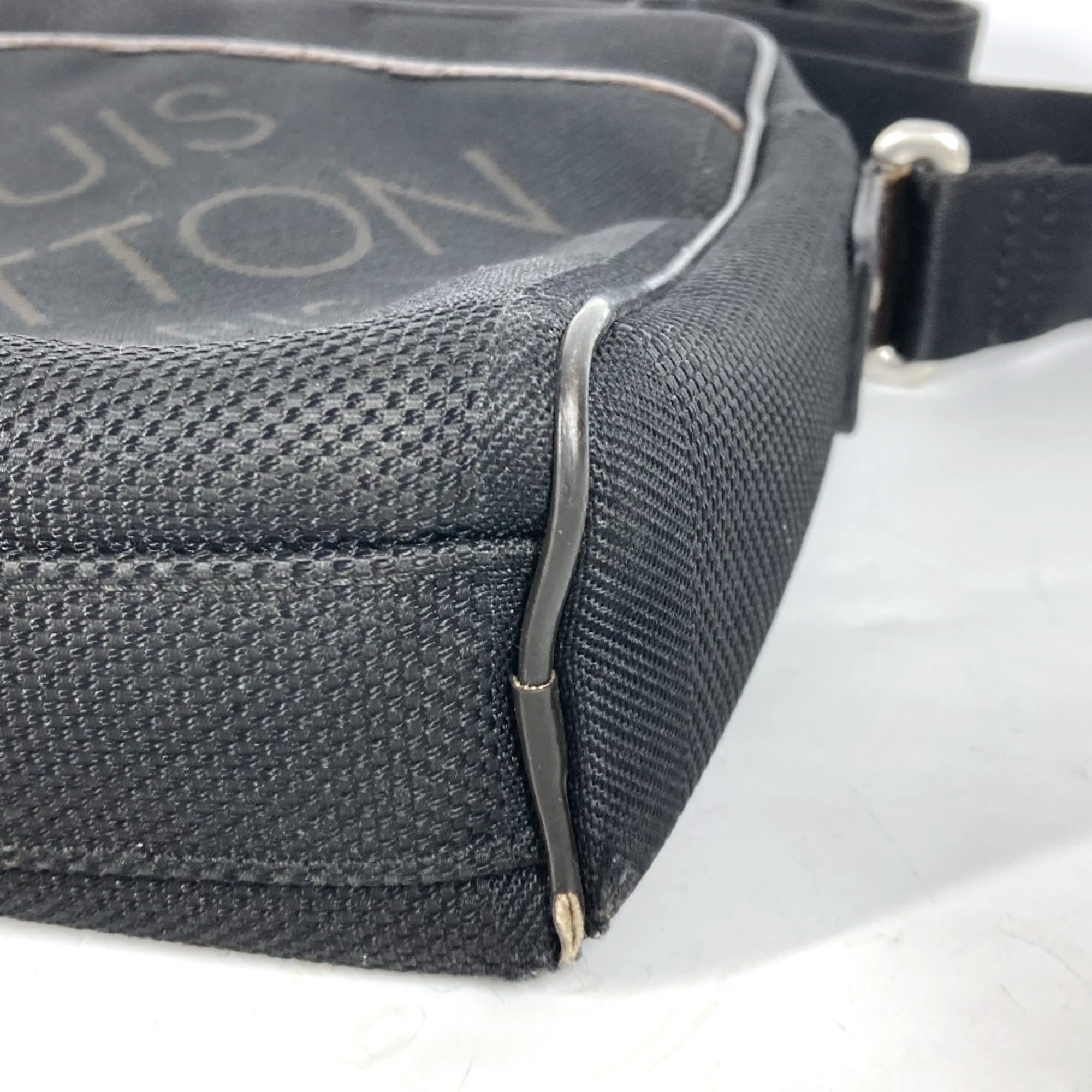 Louis Vuitton Black Noir Damier Geant Pochette Shoulder Bag (Pre-Owned)