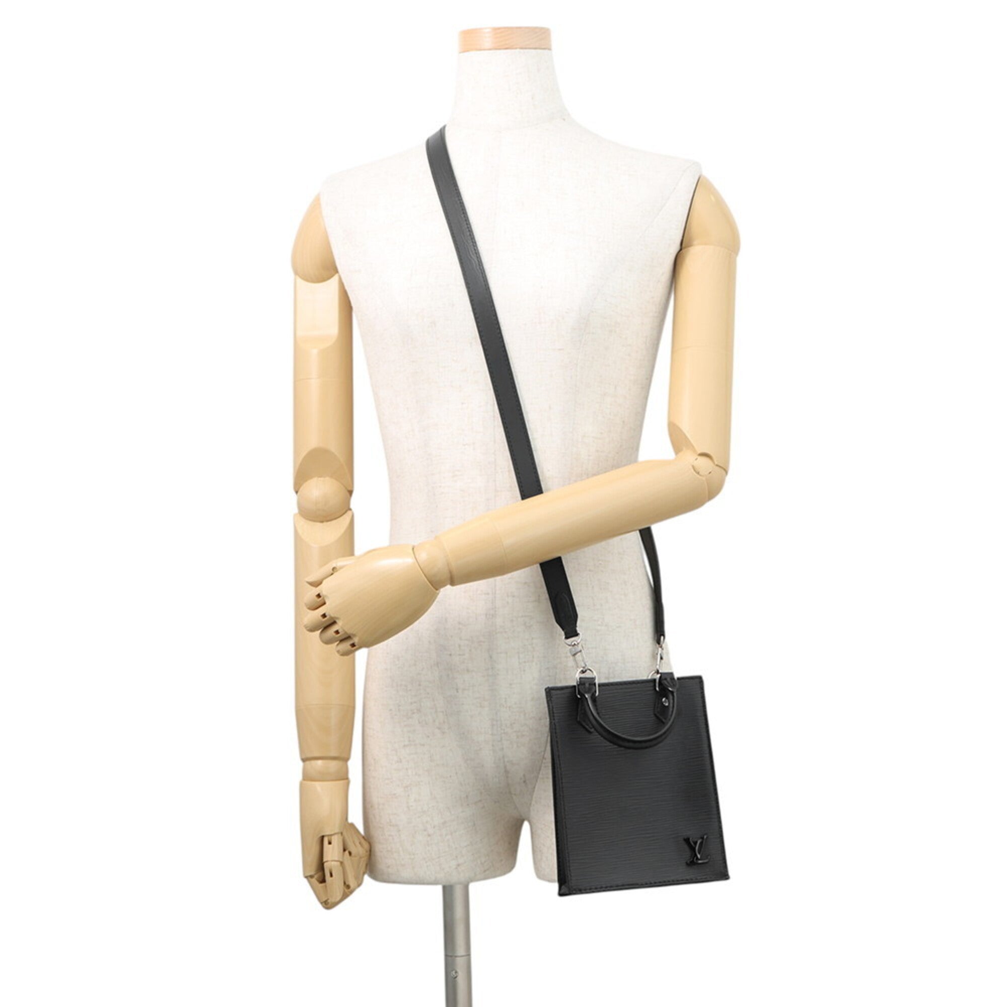 Louis Vuitton Black Noir Epi Leather Handbag Shoulder Bag (Pre-Owned)