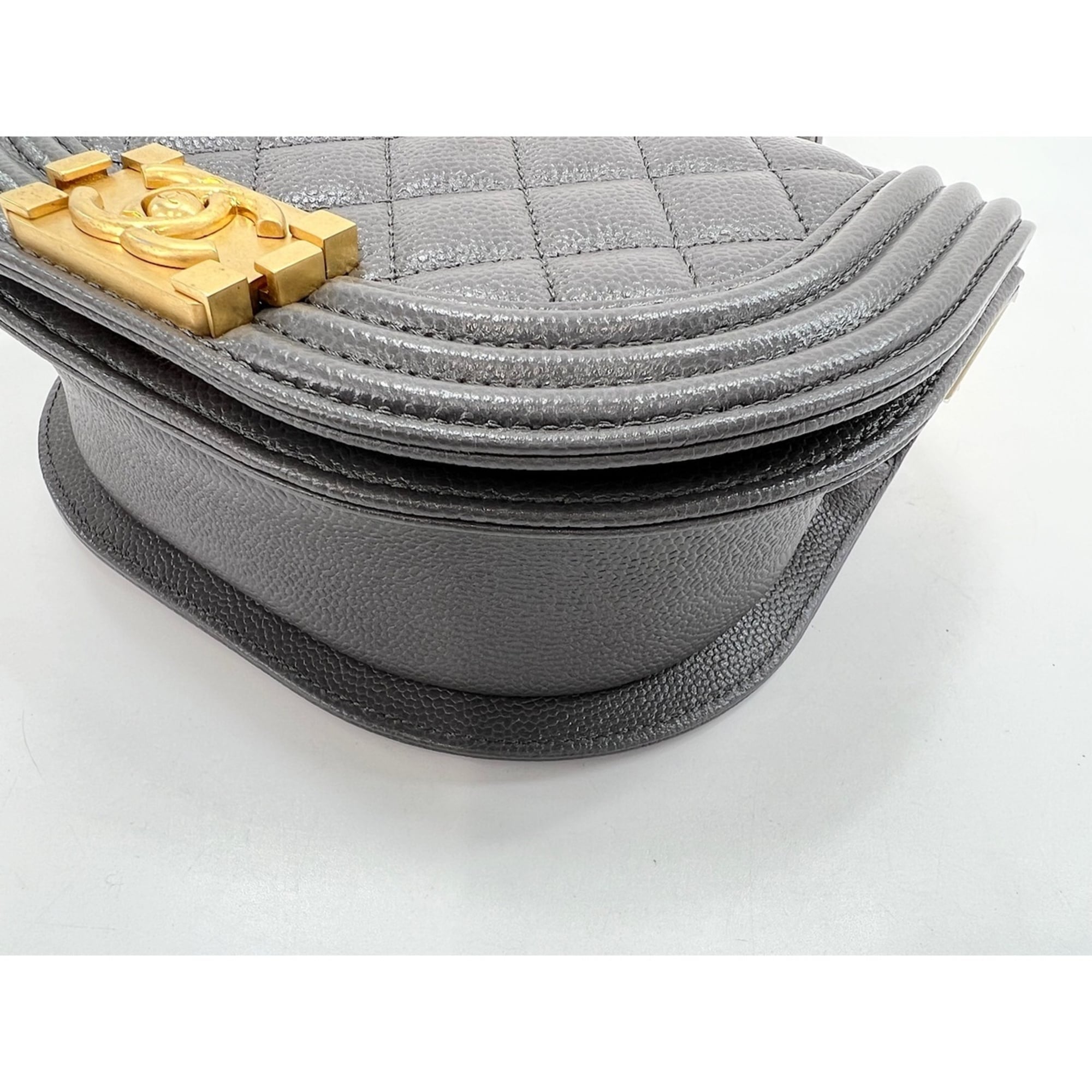 Chanel Boy Chanel Gray Shoulder Bag (Pre-Owned)