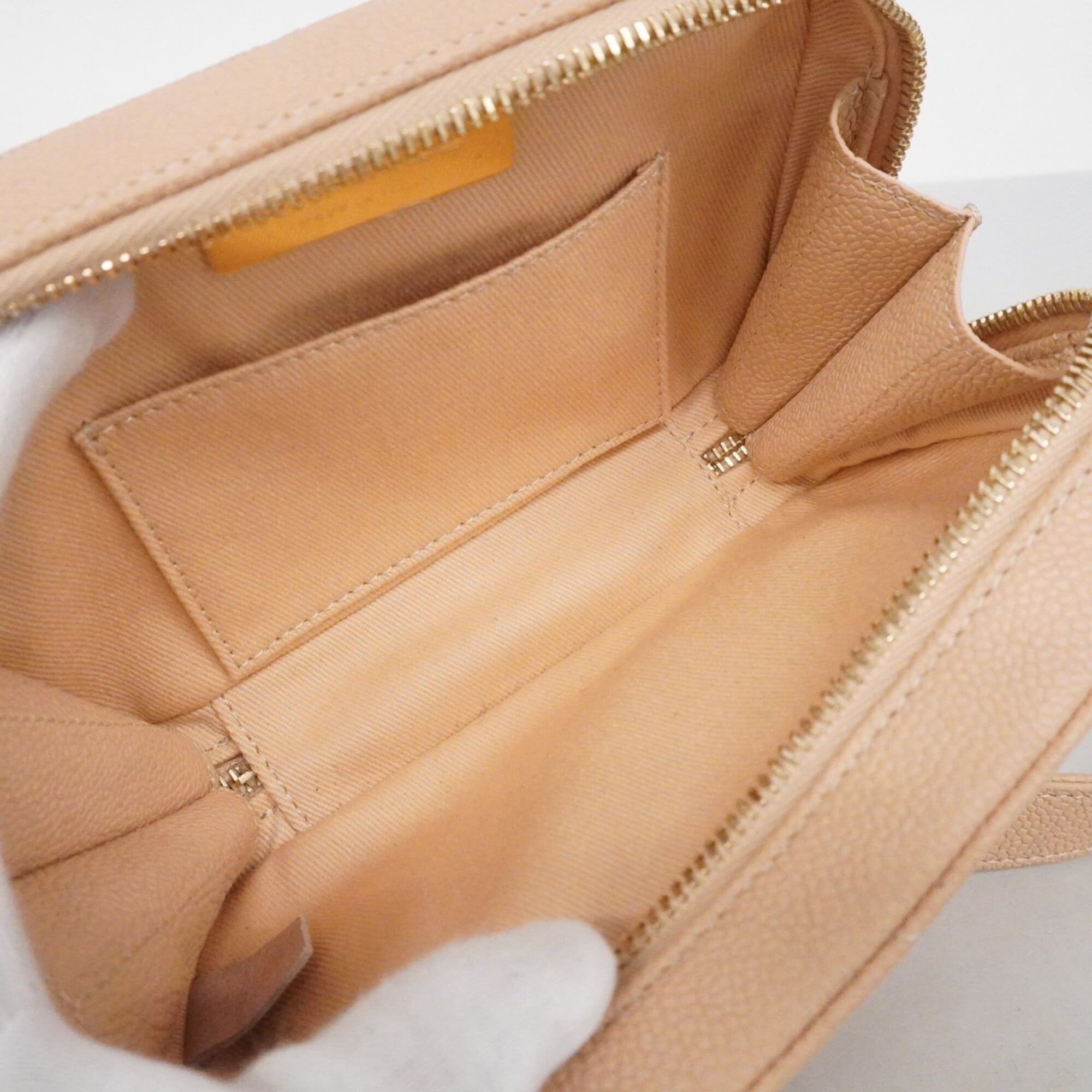 Chanel Beige Grained Calfskin Shoulder Bag (Pre-Owned)