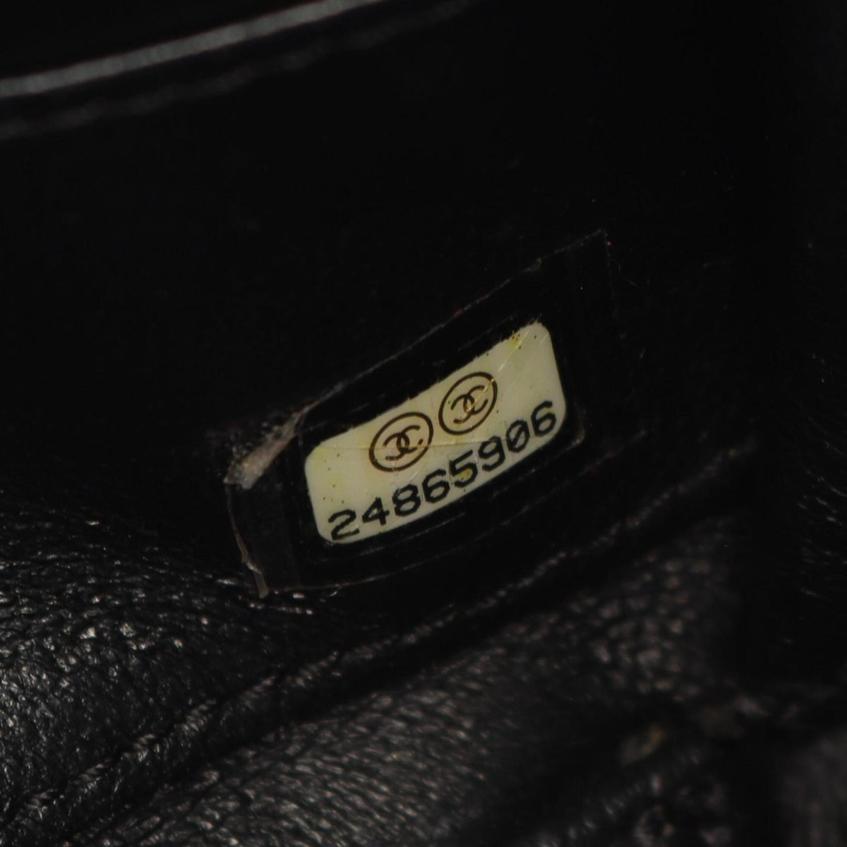 Chanel Black Grained Calfskin Handbag Shoulder Bag (Pre-Owned)