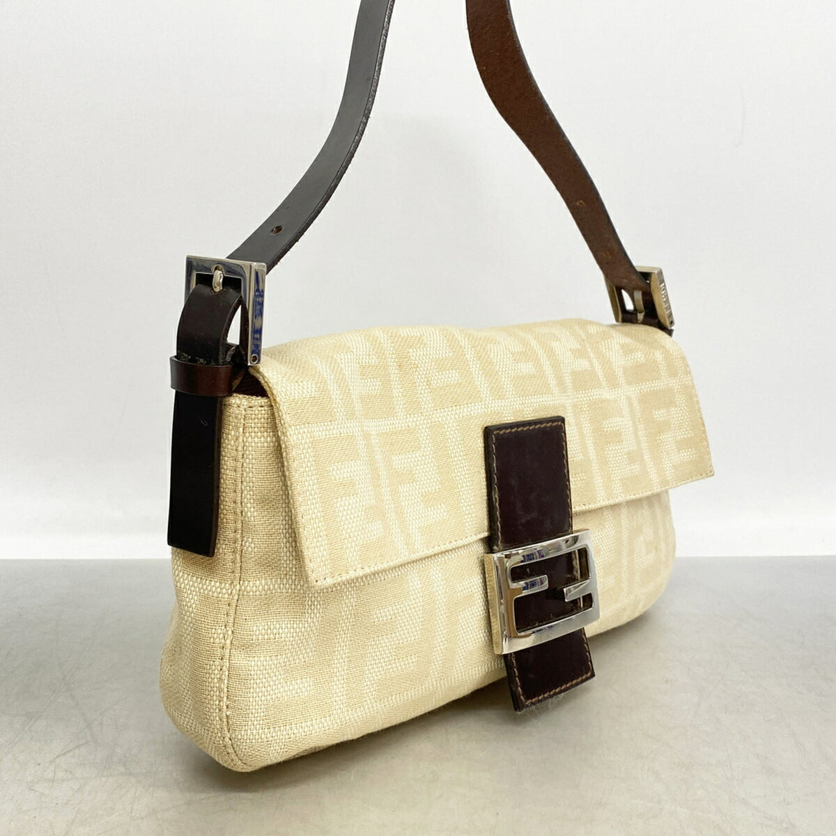 Fendi Beige Canvas Handbag (Pre-Owned)