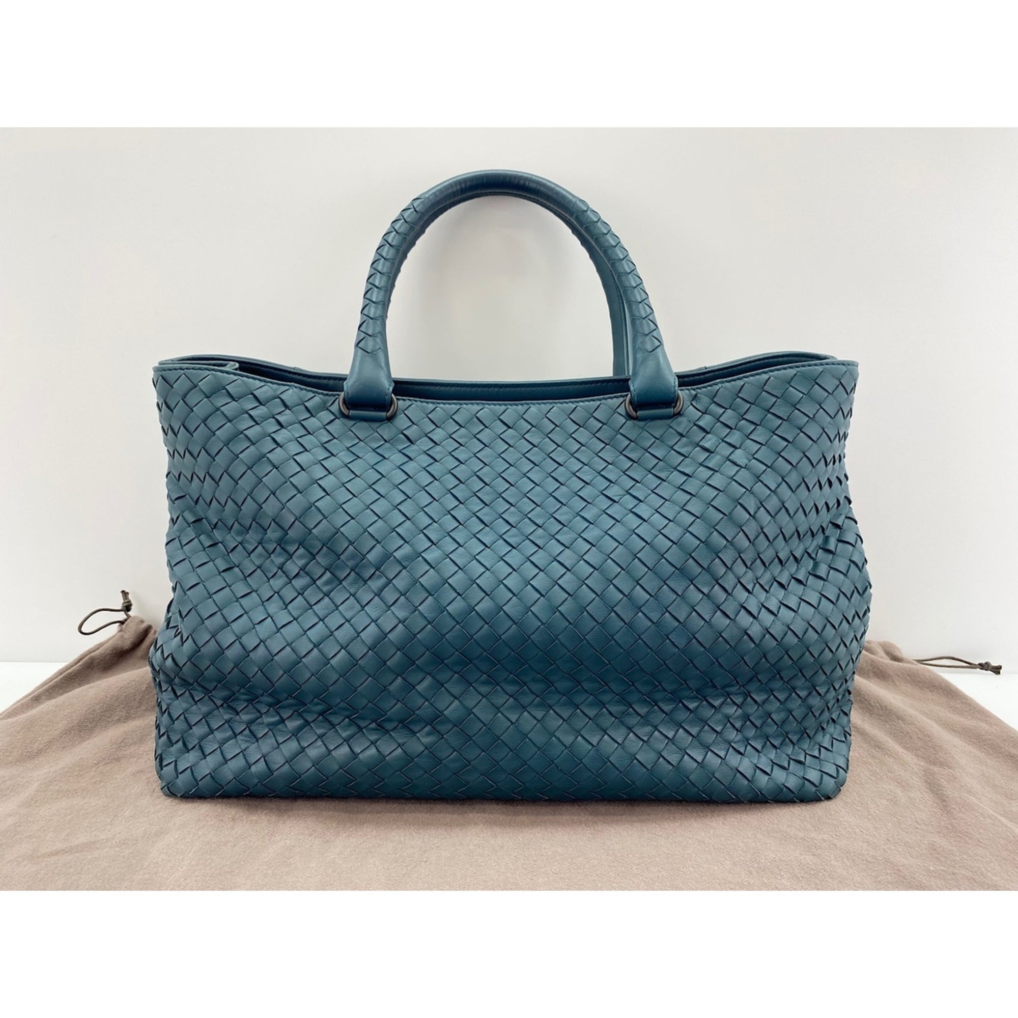 Bottega Veneta Green Handbag (Pre-Owned)