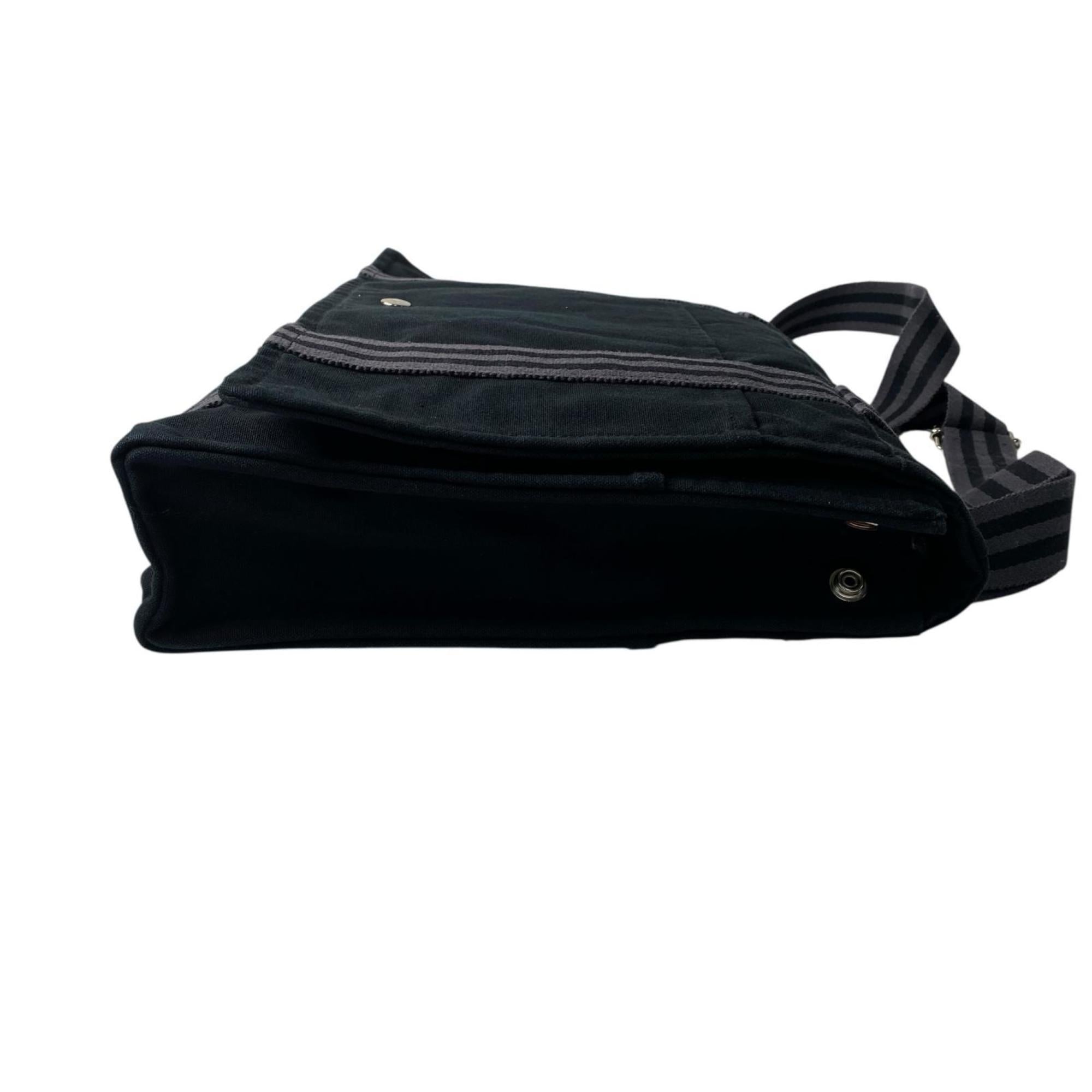 Hermes Black Canvas Messenger Bag Shoulder Bag (Pre-Owned)