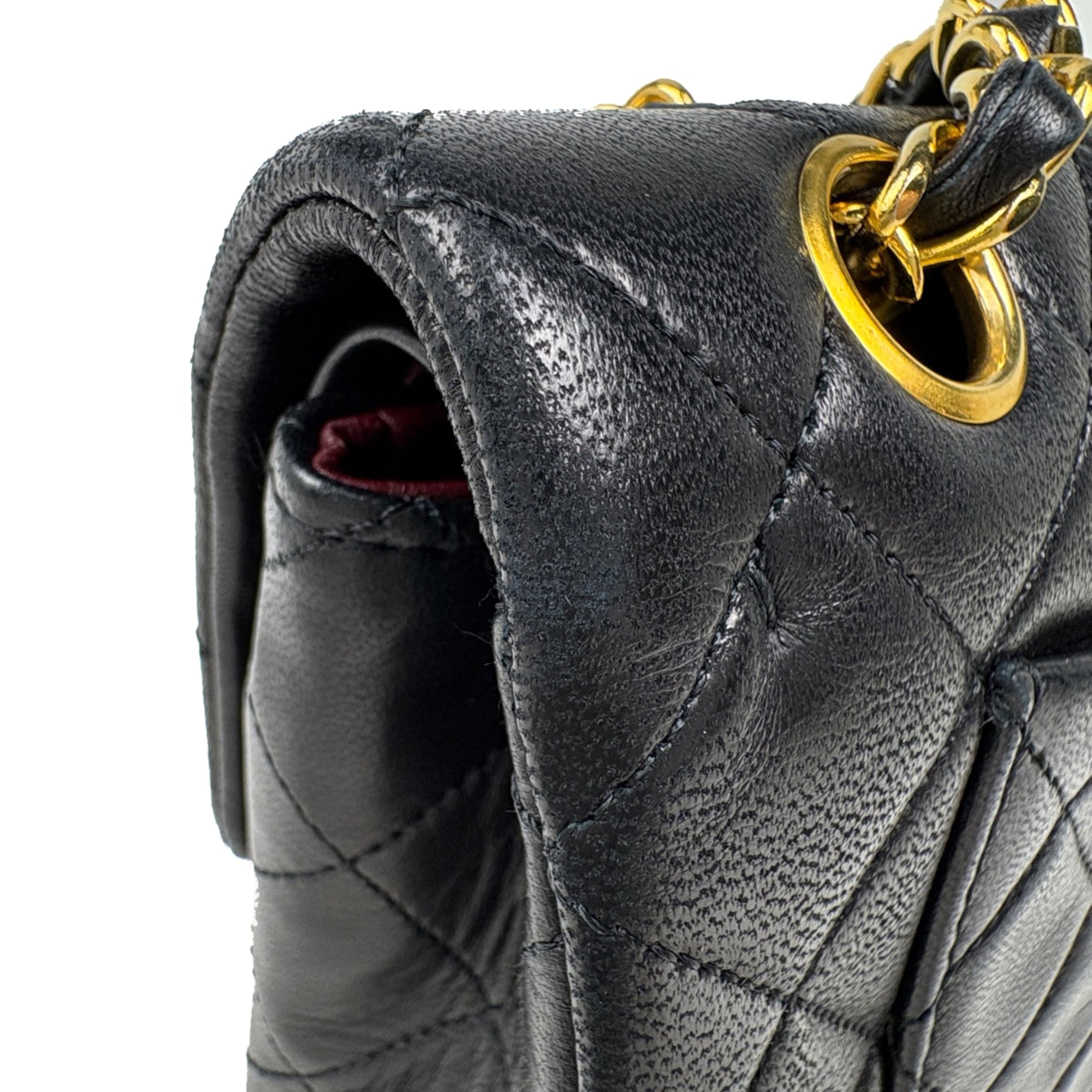 Chanel Matelasse Black Leather Shoulder Bag (Pre-Owned)