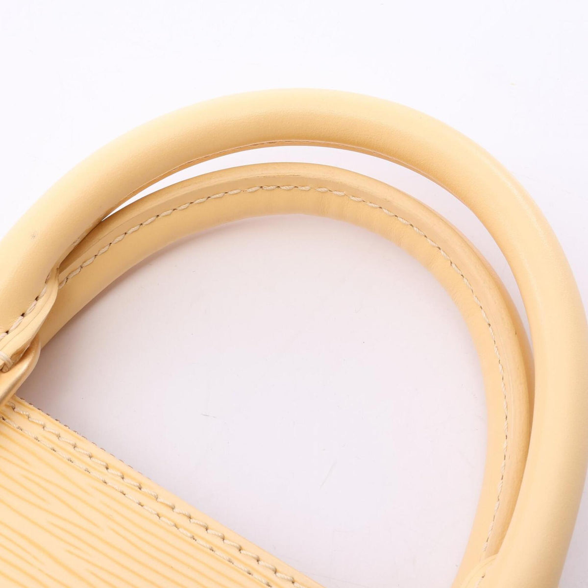 Louis Vuitton Ivory Epi Leather Handbag (Pre-Owned)