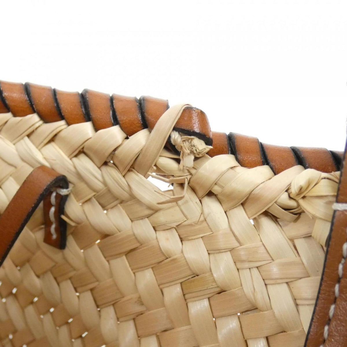 Loewe Beige Raffia Handbag (Pre-Owned)