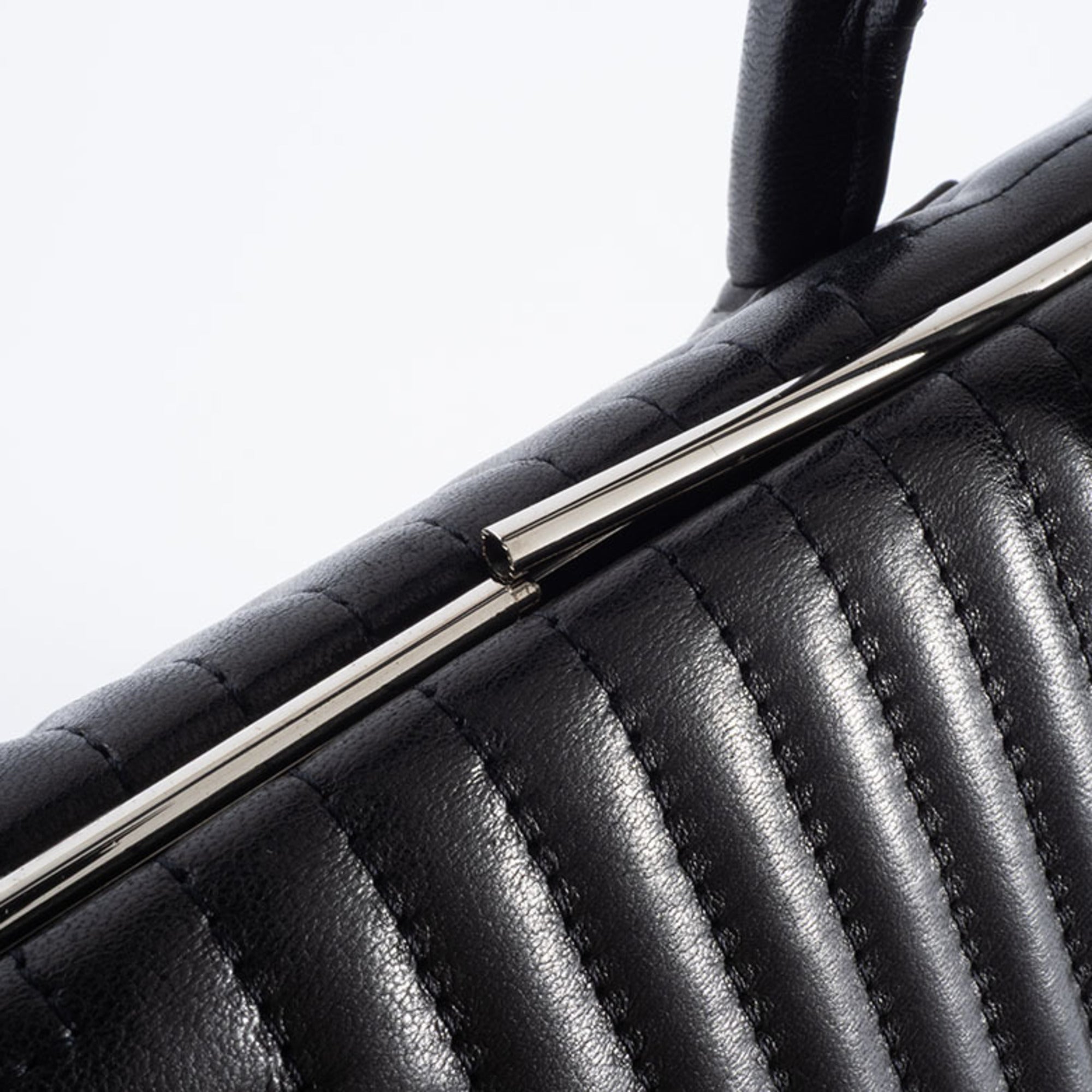 Bally Black Leather Handbag (Pre-Owned)
