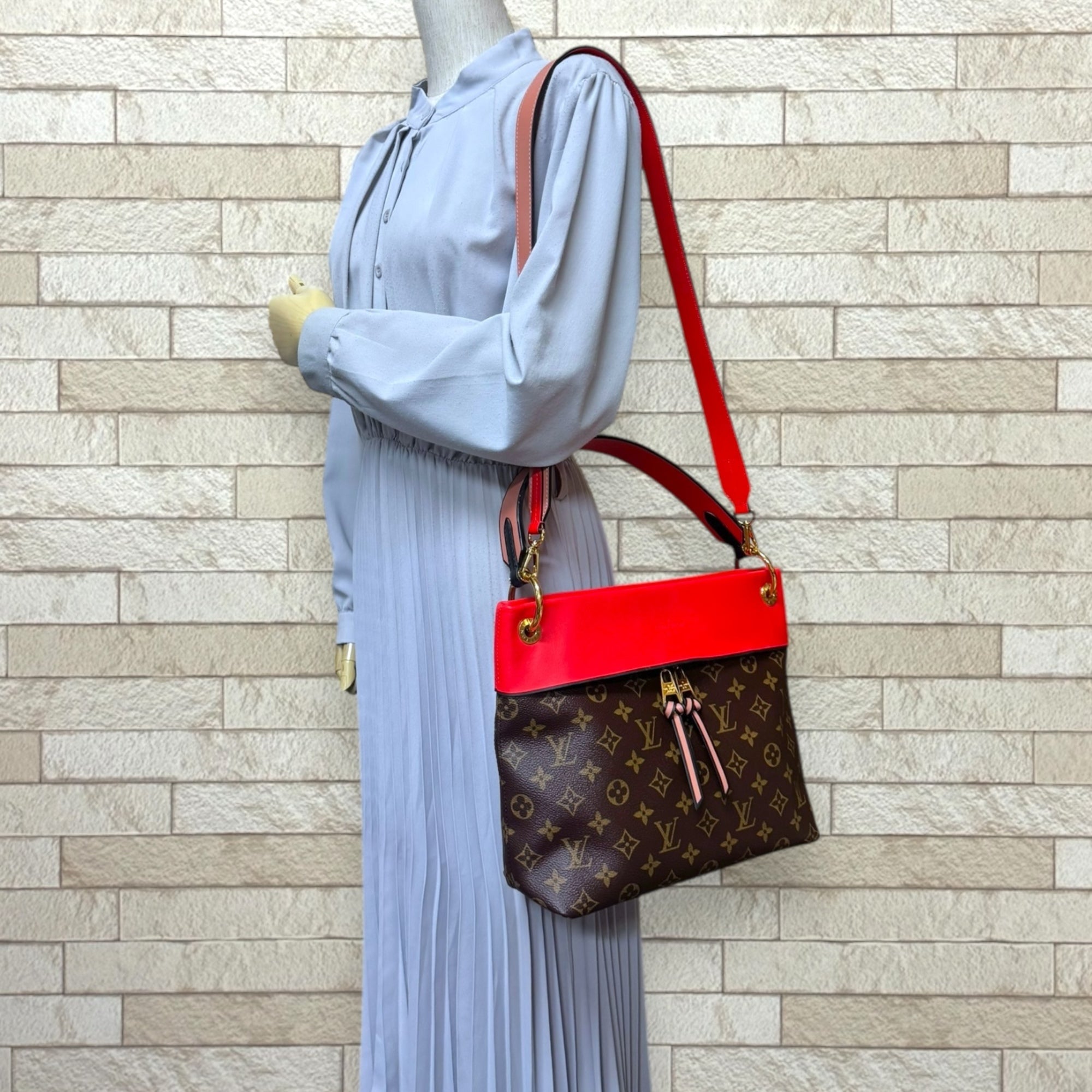 Louis Vuitton Brown Red Color Monogram Canvas Shoulder Bag (Pre-Owned)
