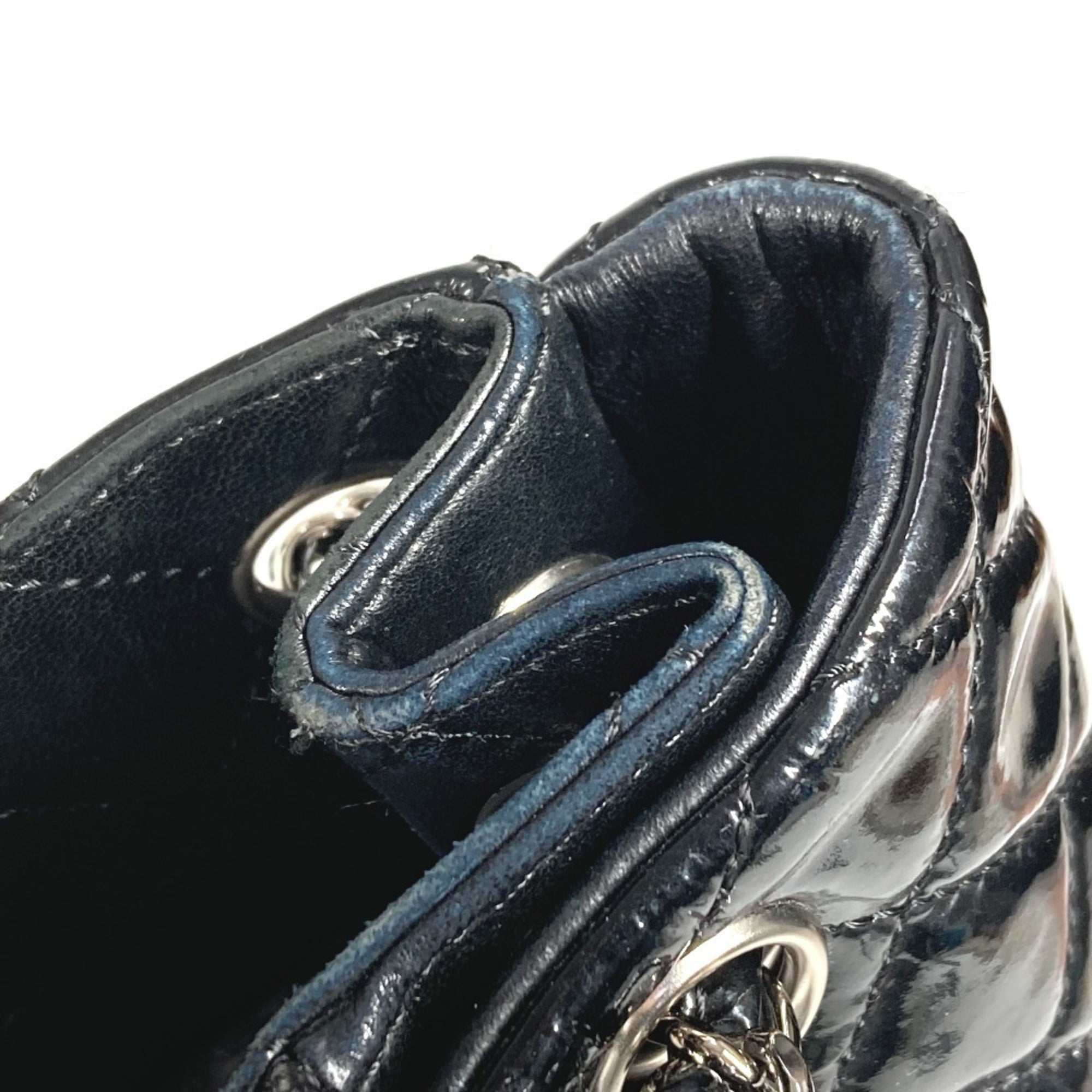 Chanel Matelasse Black Shoulder Bag (Pre-Owned)