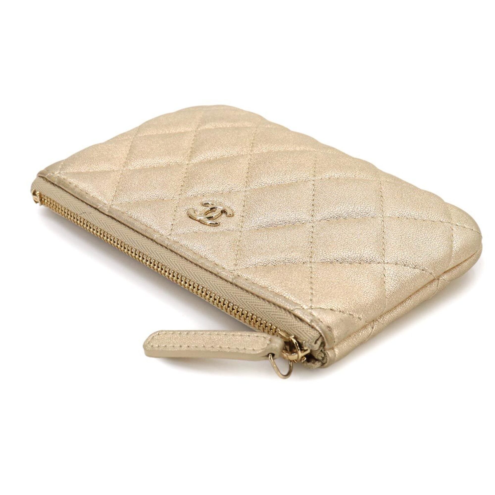 Chanel Matelasse Gold Leather Handbag Pouch (Pre-Owned)