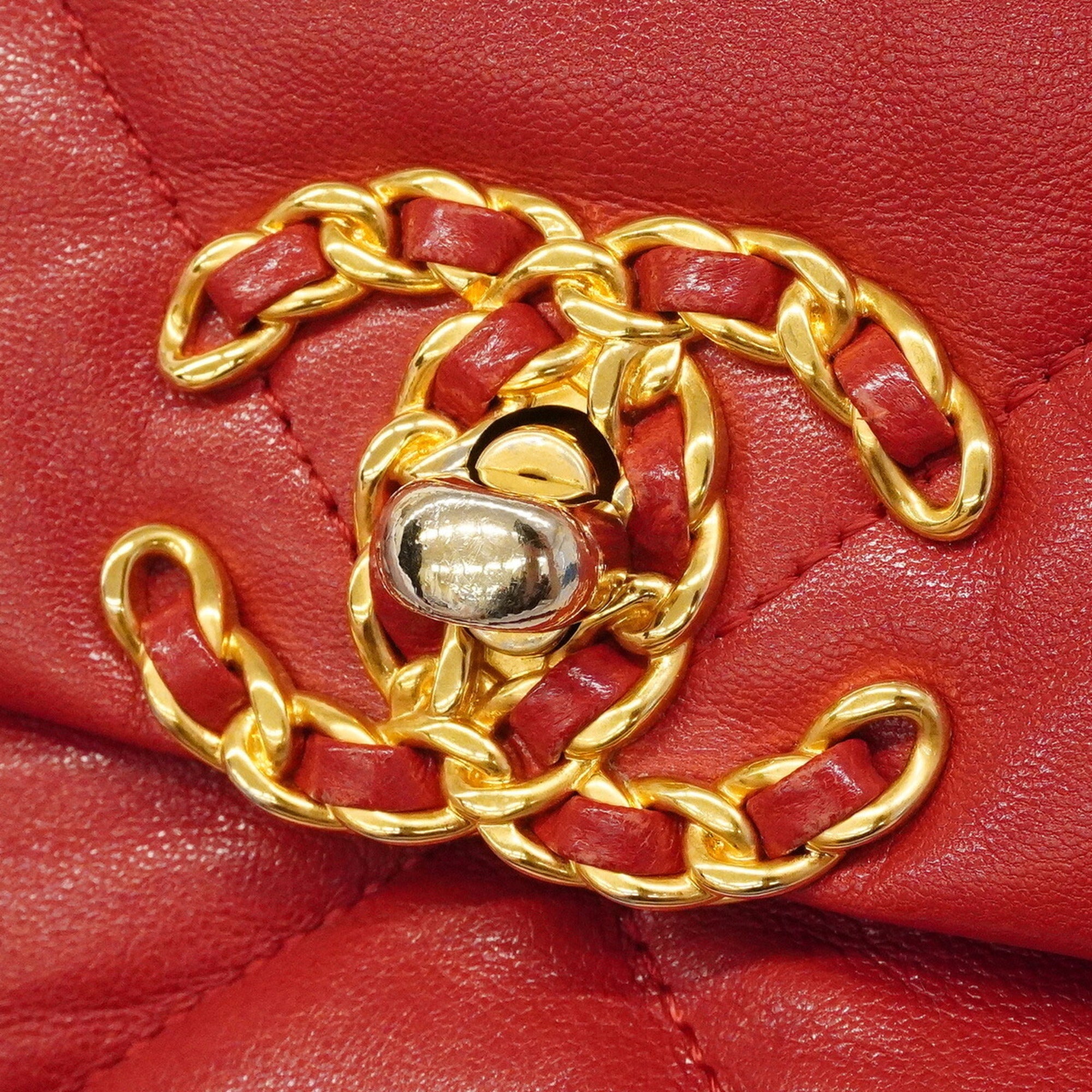 Chanel Red Color Leather Handbag (Pre-Owned)