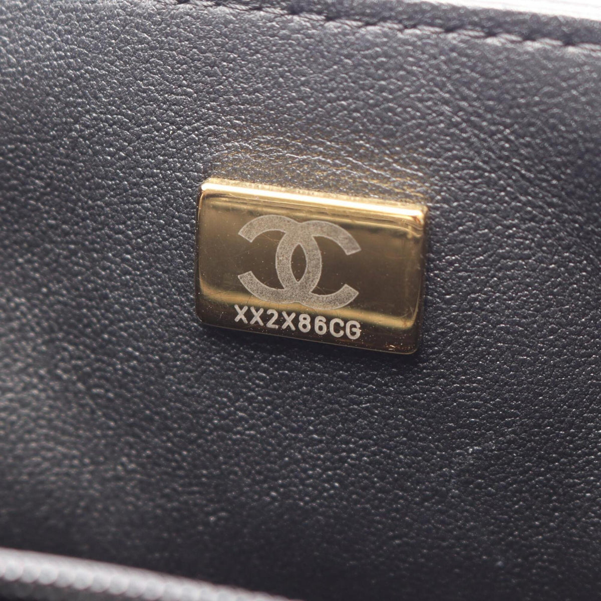 Chanel Black Leather Handbag Shoulder Bag (Pre-Owned)