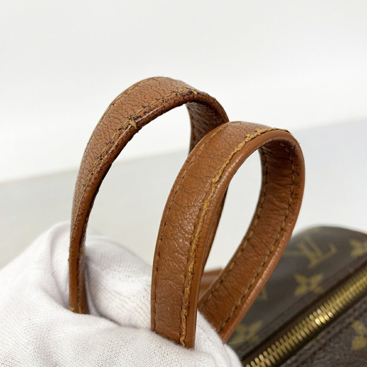 Louis Vuitton Brown Handbag (Pre-Owned)