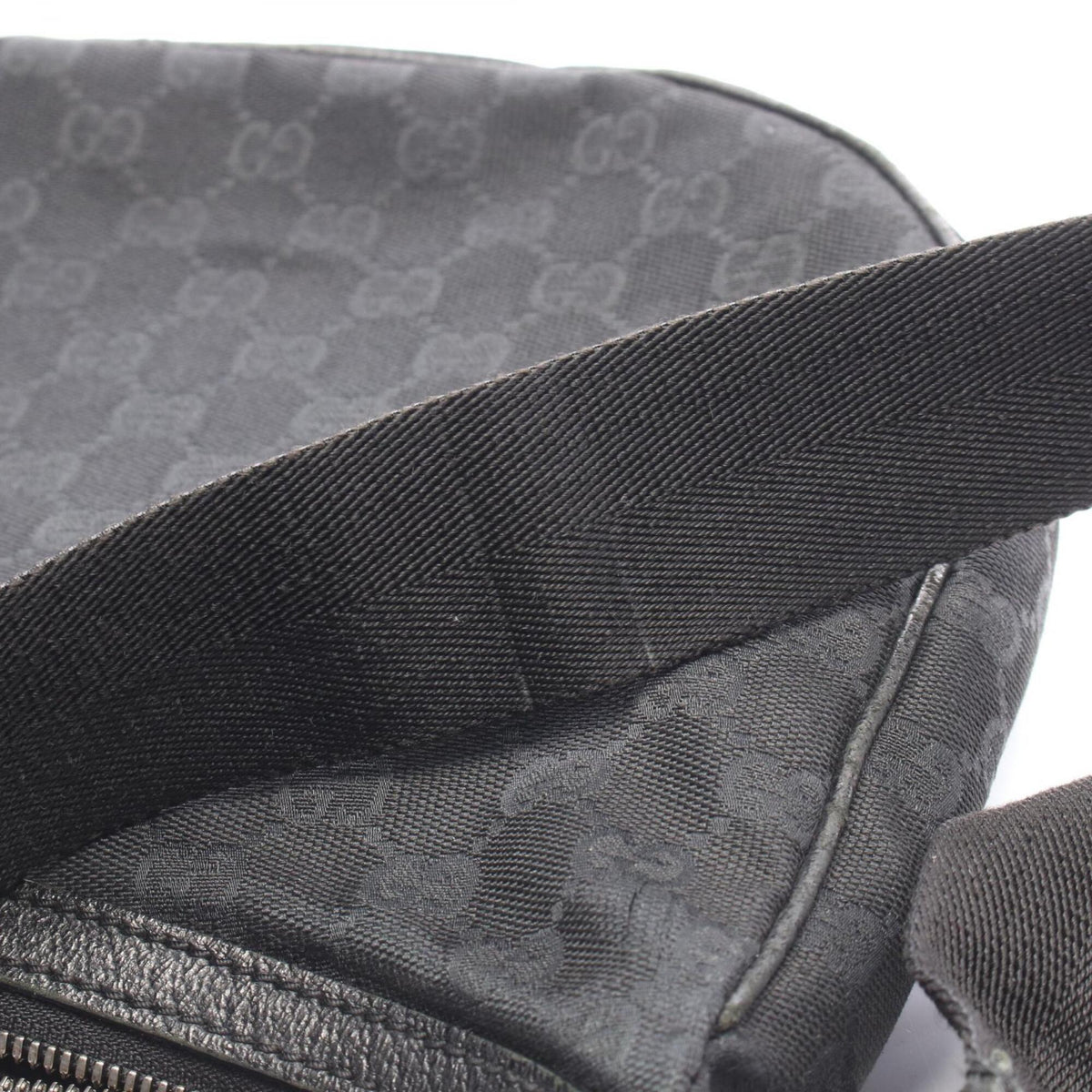 Gucci Black Canvas Leather Handbag Shoulder Bag (Pre-Owned)