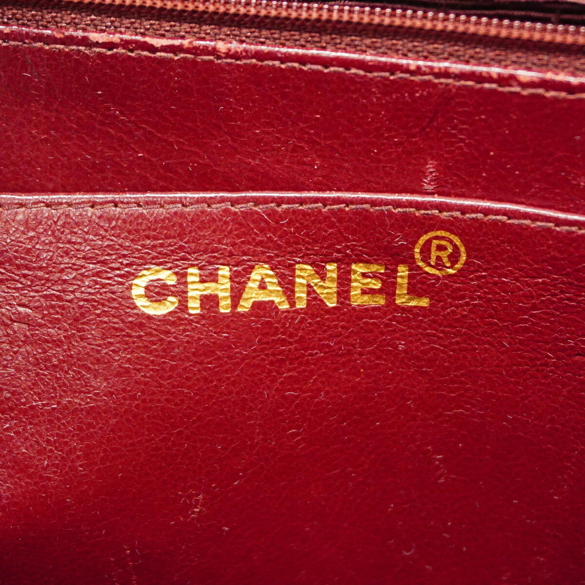 Chanel Black Leather Shoulder Bag (Pre-Owned)