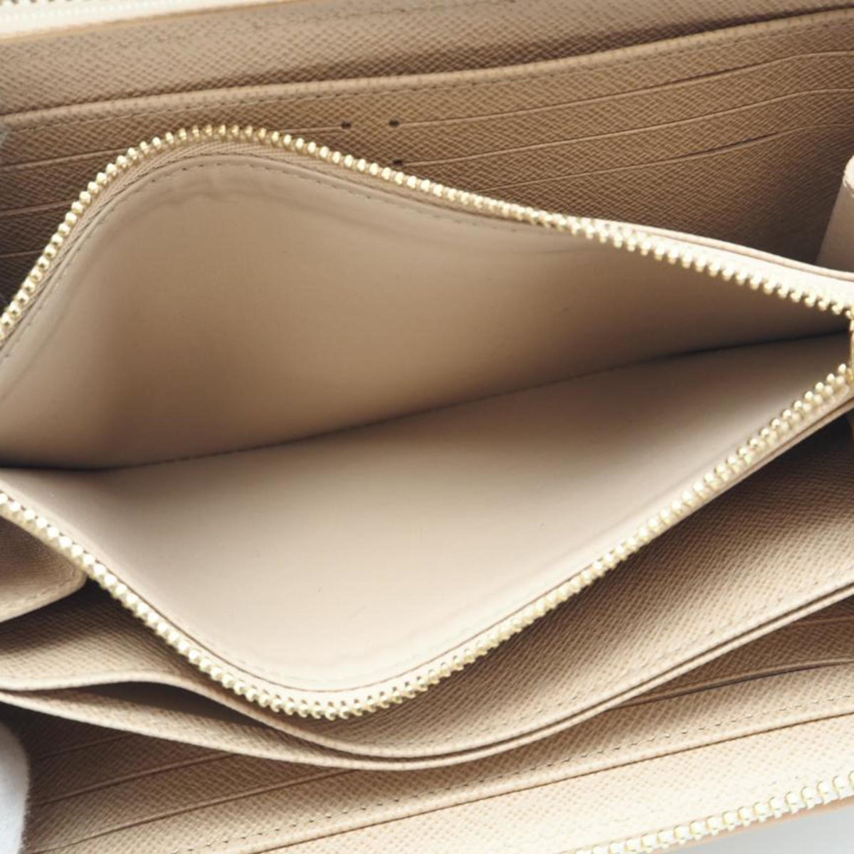 Louis Vuitton Beige White Nylon Leather Long Wallet (Bi-Fold) (Pre-Owned)
