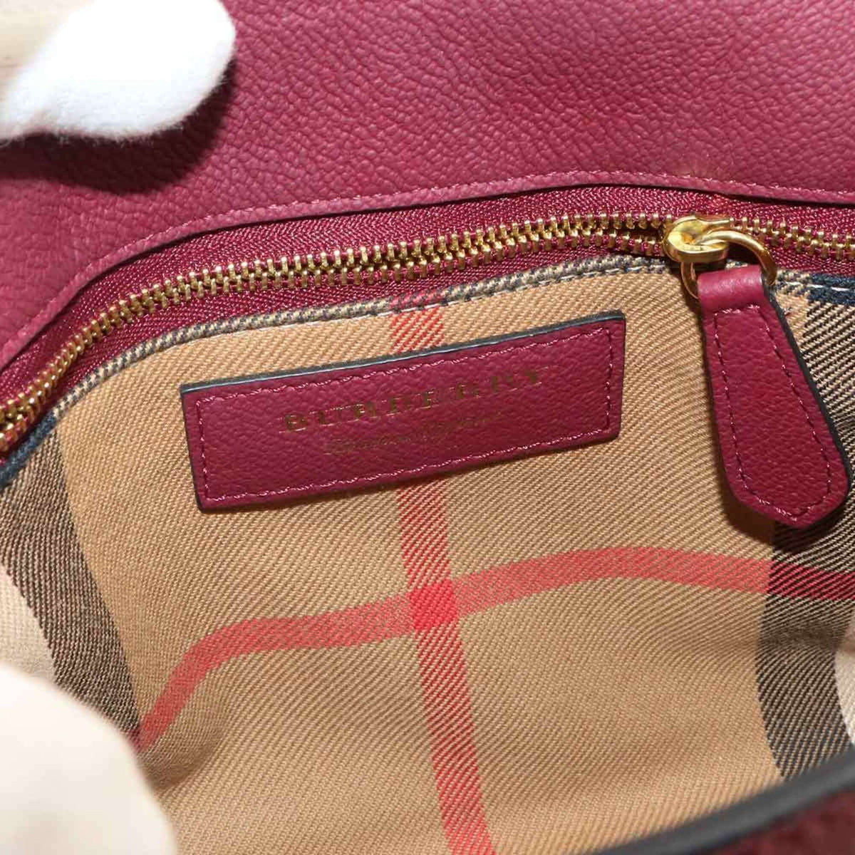 Burberry Bordeaux Leather Handbag (Pre-Owned)