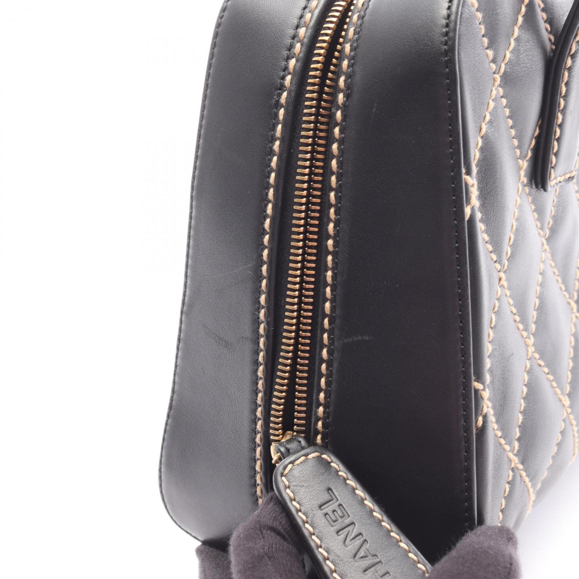 Chanel Black Leather Handbag (Pre-Owned)