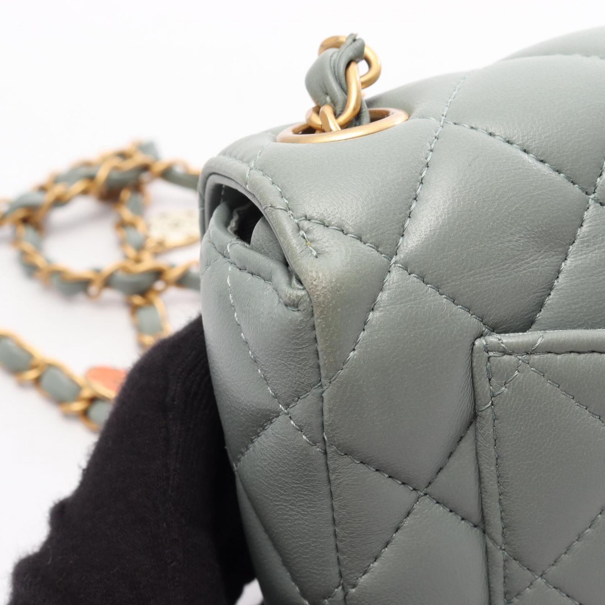 Chanel Green Leather Handbag Shoulder Bag (Pre-Owned)