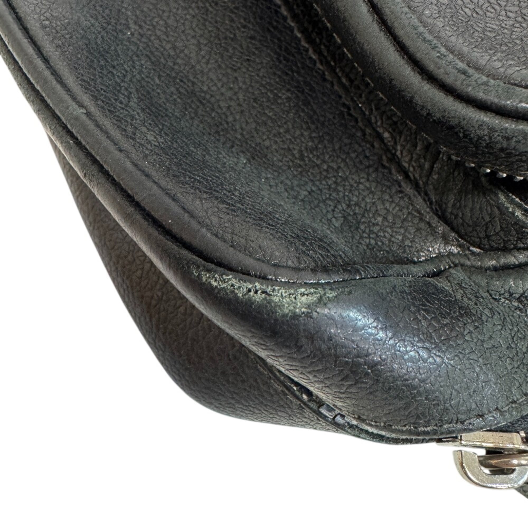 Bvlgari Black Leather Shoulder Bag (Pre-Owned)