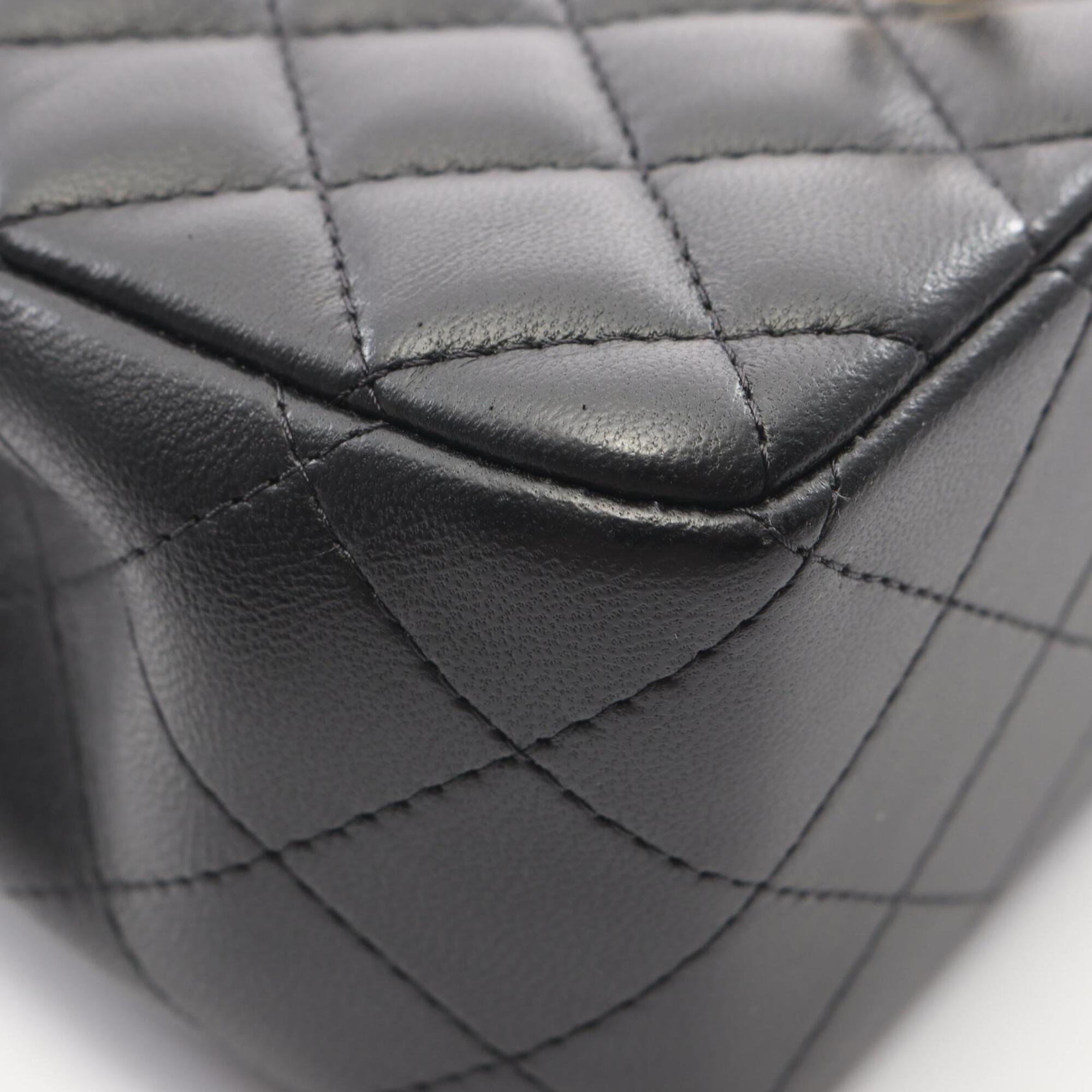 Chanel Black Leather Handbag Shoulder Bag (Pre-Owned)