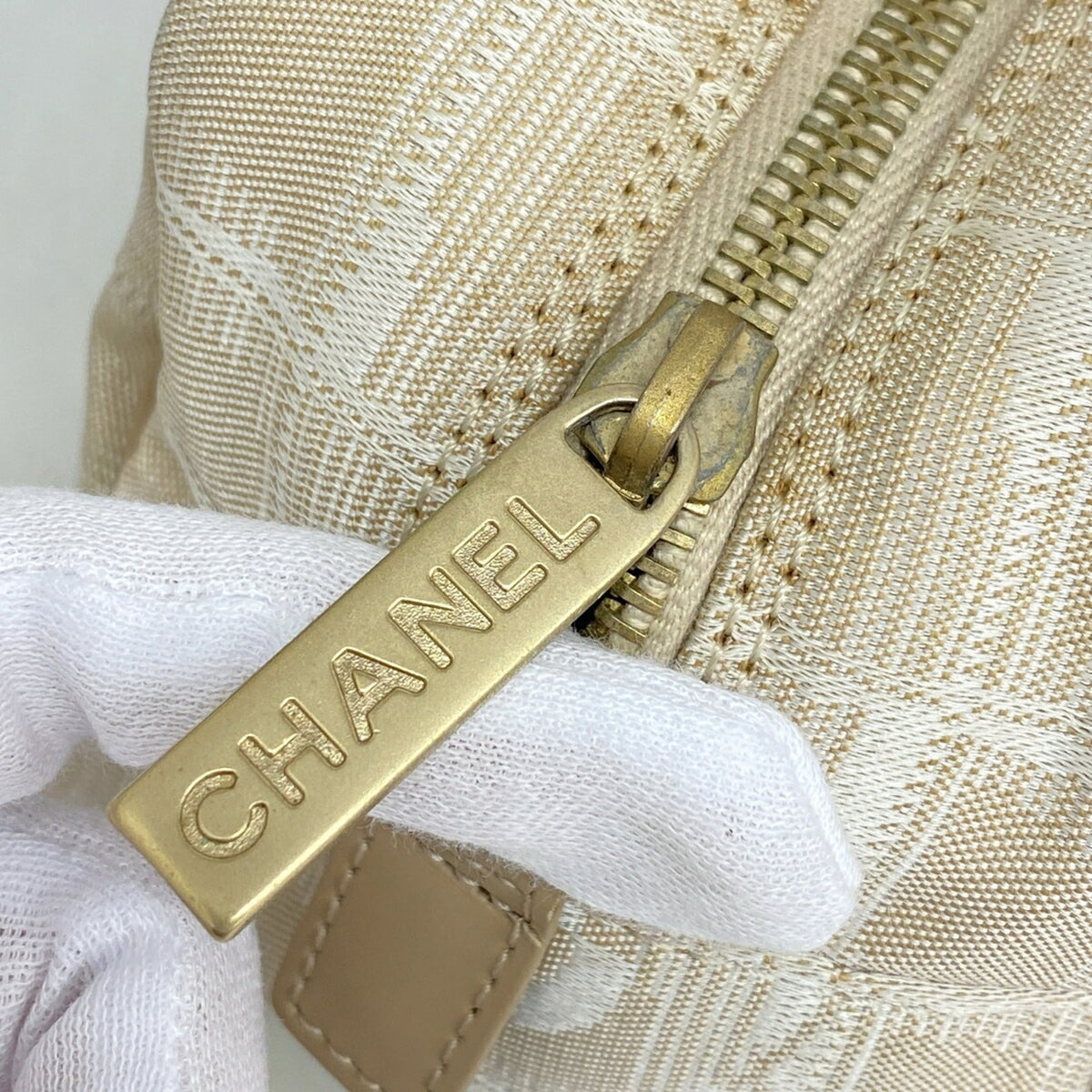 Chanel Beige Nylon Handbag (Pre-Owned)