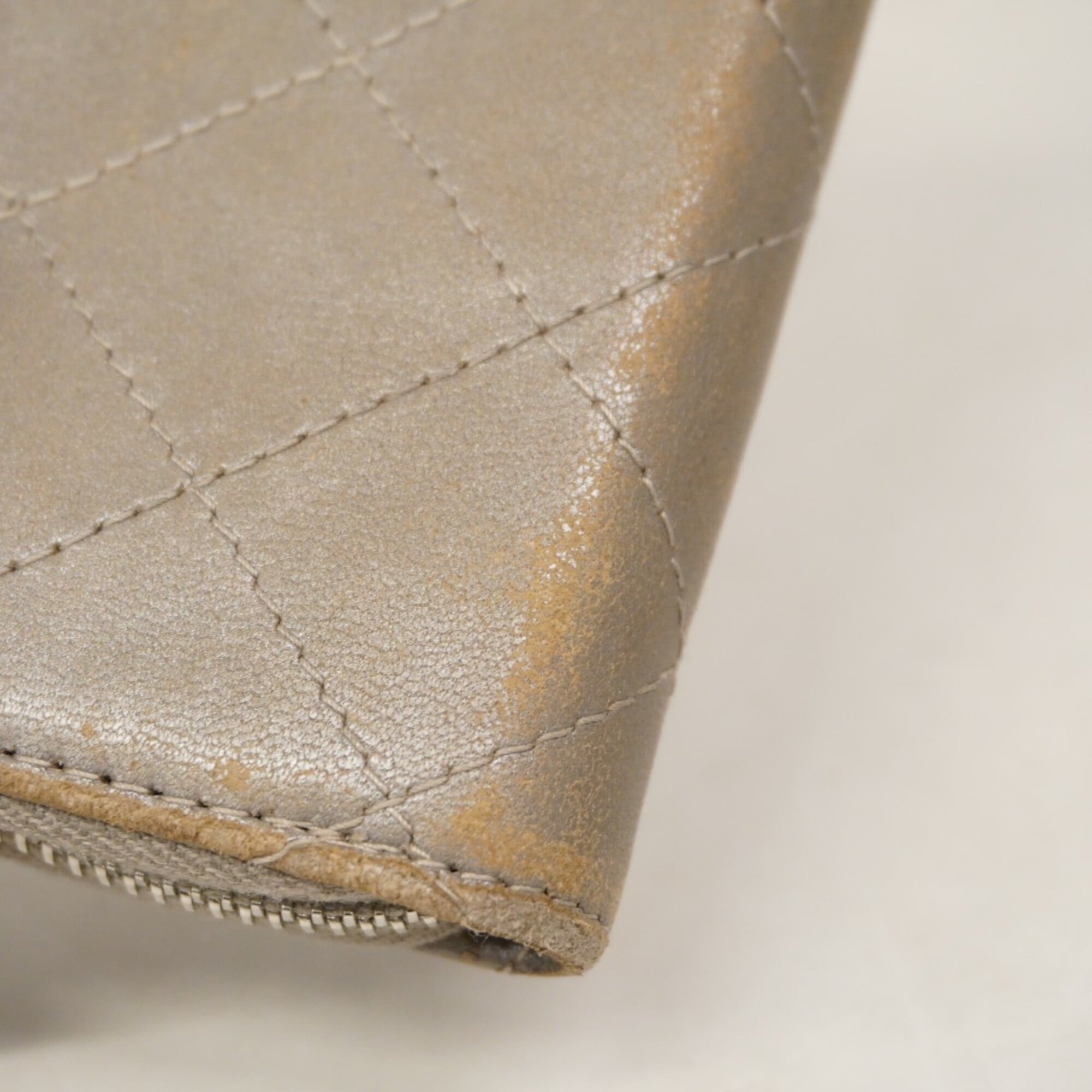 Chanel Gray Leather Coin Purse/Coin Case (Pre-Owned)