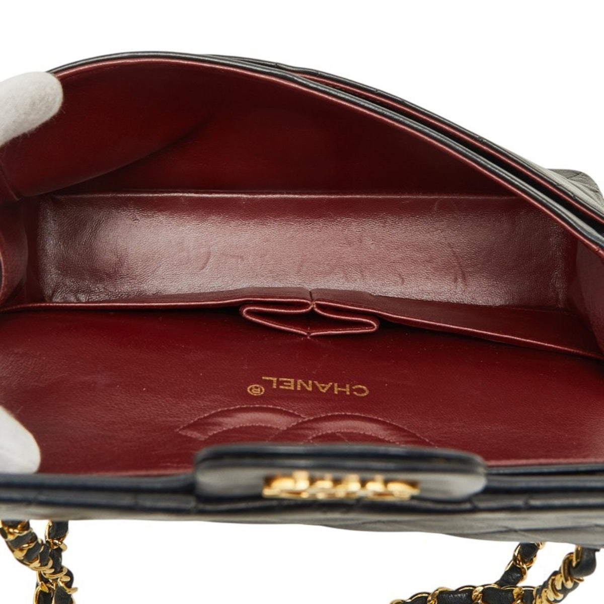 Chanel Black Leather Shoulder Bag (Pre-Owned)