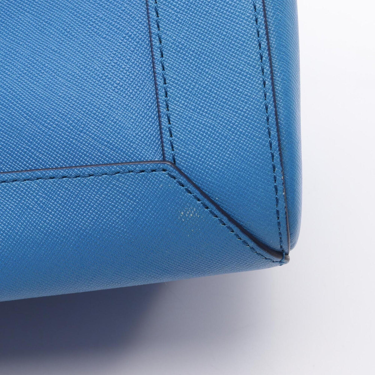 Mcm Blue Leather Handbag (Pre-Owned)