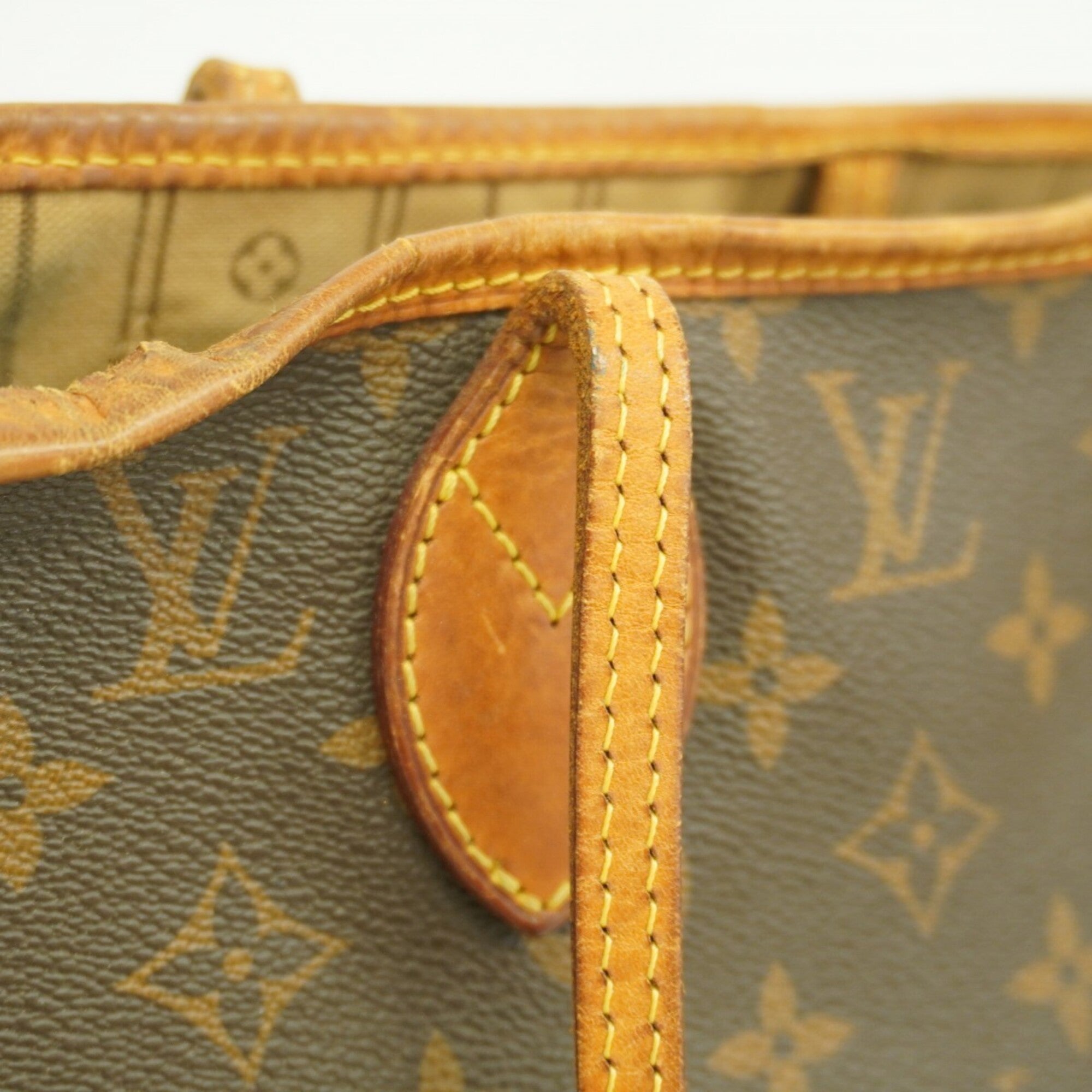 Louis Vuitton Brown Tote Bag (Pre-Owned)