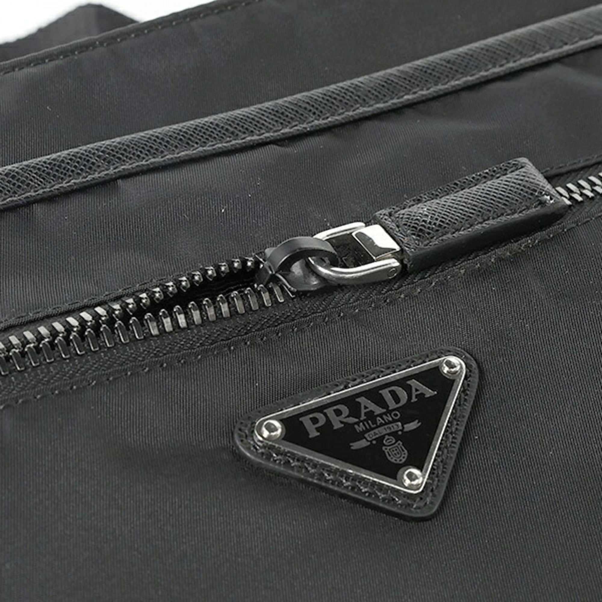 Prada Black Nylon Fabric Shoulder Bag (Pre-Owned)
